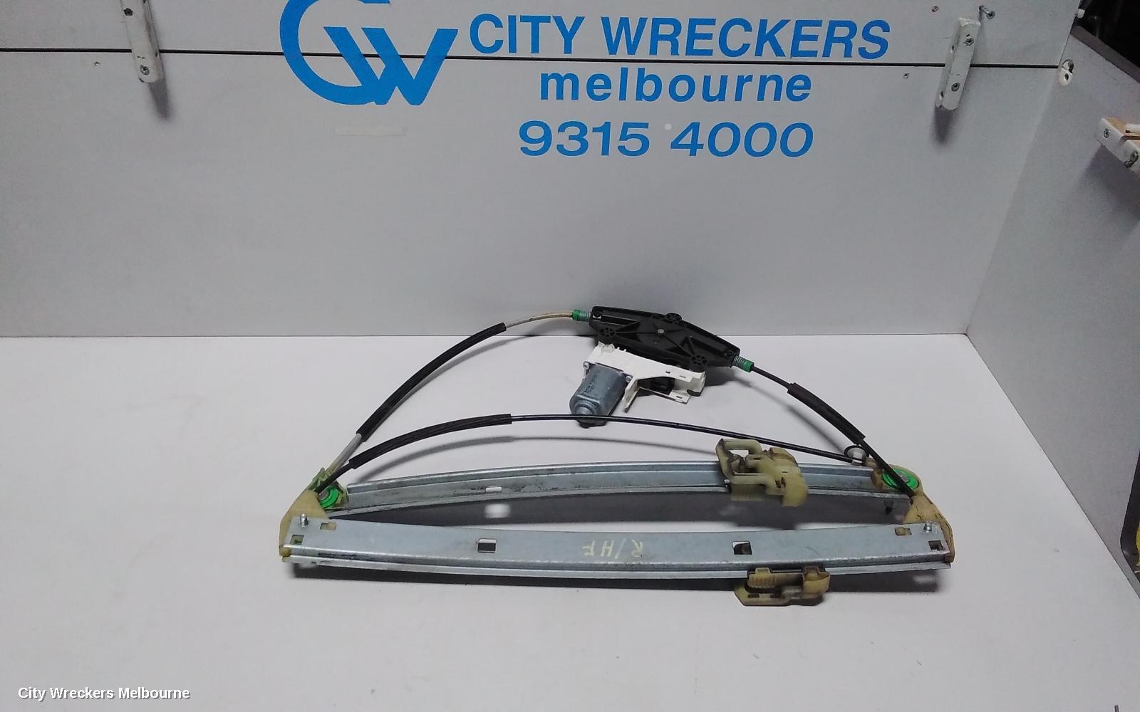 AUDI Q5 RIGHT FRONT WINDOW REG/MOTOR, 8R, DOOR REG ASSY (REG AND MOTOR), 12/2008 - 01/2017