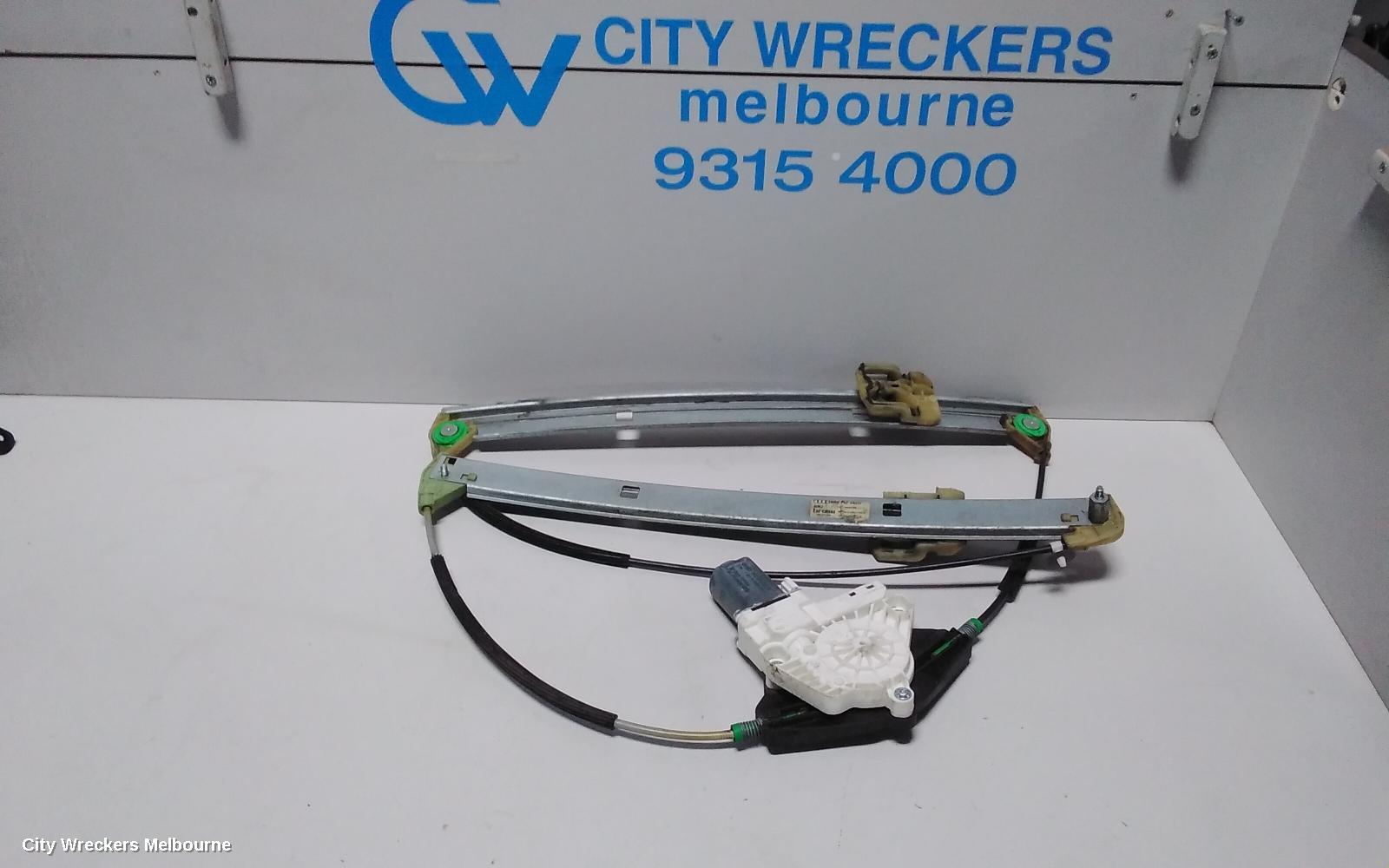AUDI Q5 RIGHT FRONT WINDOW REG/MOTOR, 8R, DOOR REG ASSY (REG AND MOTOR), 12/2008 - 01/2017