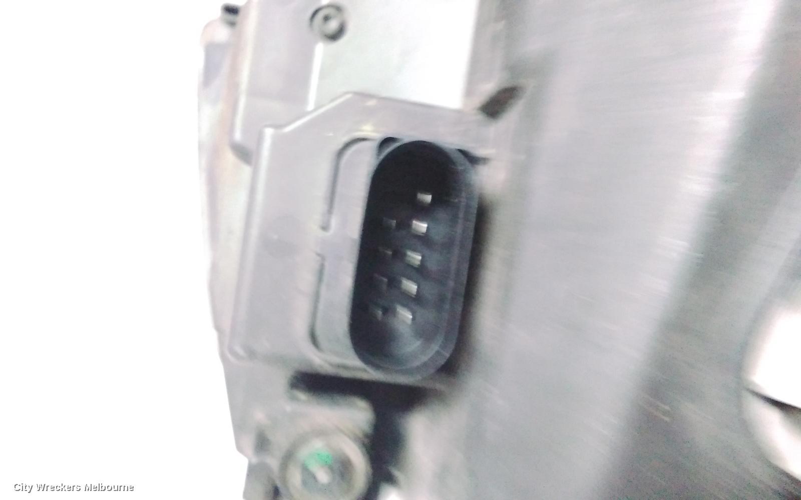 VOLKSWAGEN TRANSPORTER LEFT HEADLAMP, T5, TRANSPORTER/KOMBI, 08/2004 - 10/2010