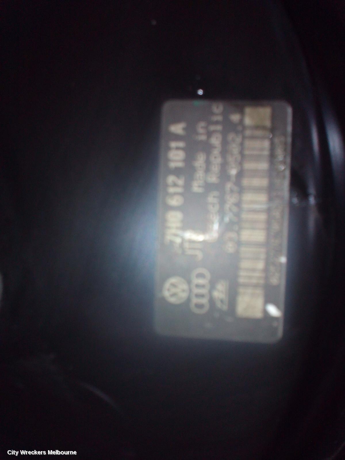 VOLKSWAGEN TRANSPORTER BRAKE BOOSTER, T5 08/2004 - 02/2010