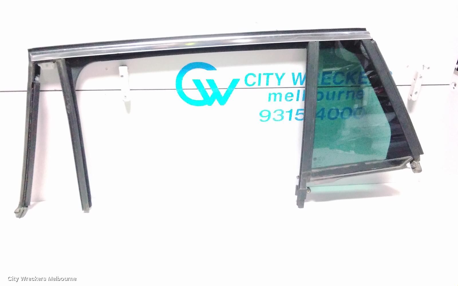 HOLDEN COMMODORE LEFT REAR 1/4 DOOR GLASS, ZB, WAGON, 10/2017 - 12/2020