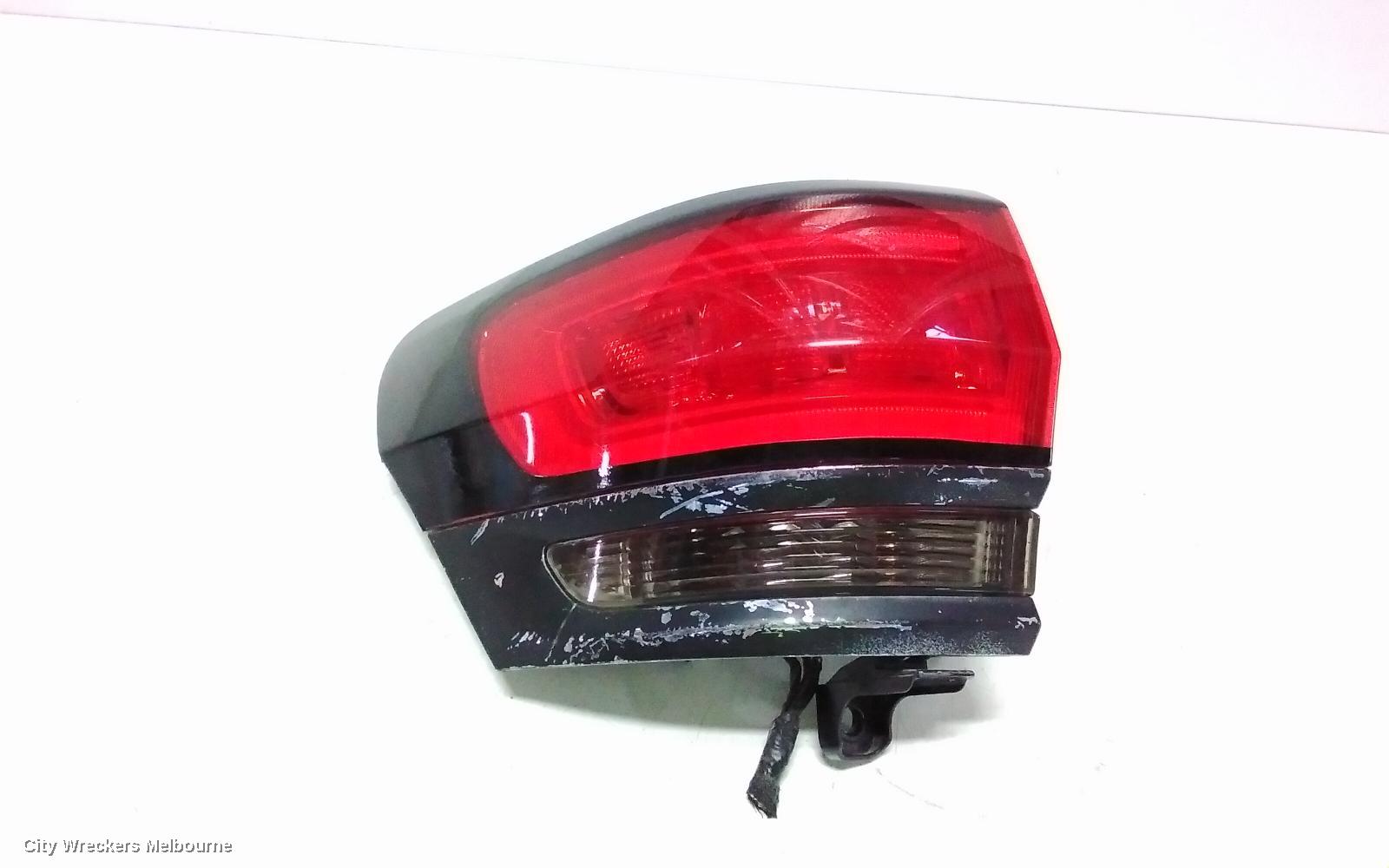 JEEP GRANDCHEROKEE LEFT TAILLIGHT, WK, SRT/75TH ANNIV/TRACKHAWK/BLACKHAWK, BLACK BEZEL, 04/2013 ONWARDS