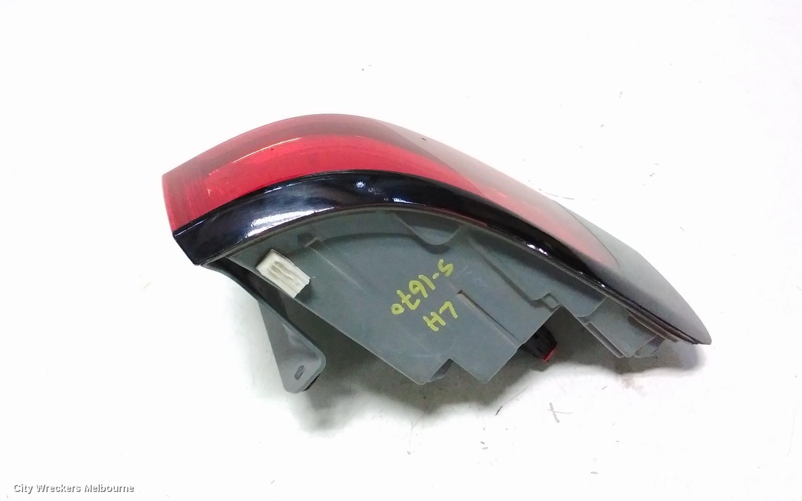 JEEP GRANDCHEROKEE LEFT TAILLIGHT, WK, SRT/75TH ANNIV/TRACKHAWK/BLACKHAWK, BLACK BEZEL, 04/2013 ONWARDS