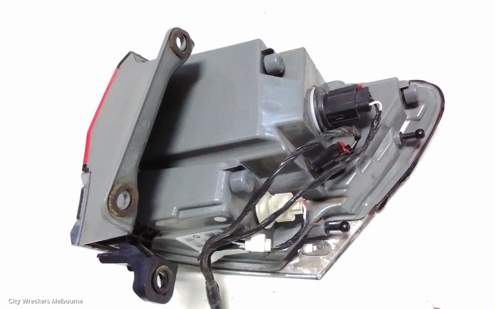 JEEP GRANDCHEROKEE LEFT TAILLIGHT, WK, SRT/75TH ANNIV/TRACKHAWK/BLACKHAWK, BLACK BEZEL, 04/2013 ONWARDS