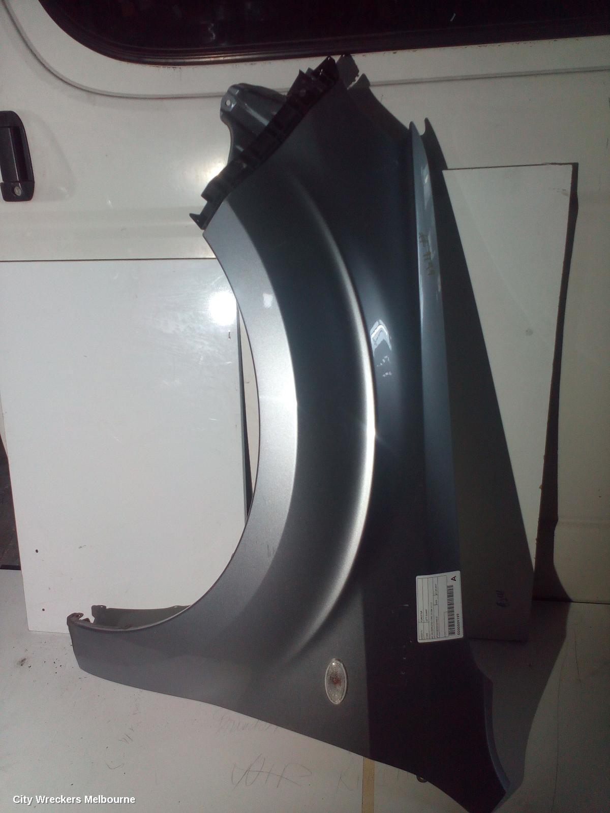 SUBARU FORESTER LEFT GUARD, SH, W/ REPEATER TYPE, 02/2008 - 12/2012