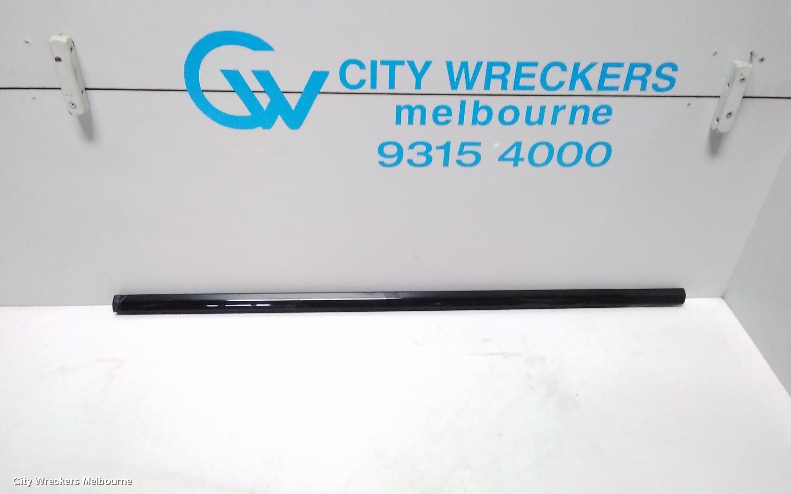 LAND ROVER RANGEROVER EVOQUE DOOR MOULD, LHF UPPER MOULD : 73598, L538, 11/2011 - 01/2019