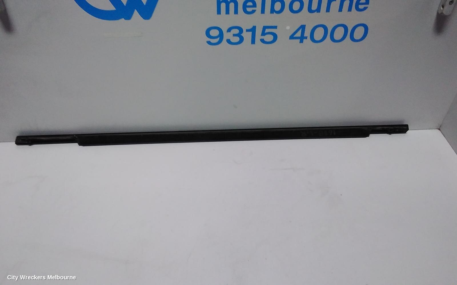 LAND ROVER RANGEROVER EVOQUE DOOR MOULD, LHR UPPER MOULD: 73599, L538, 11/2011 - 01/2019