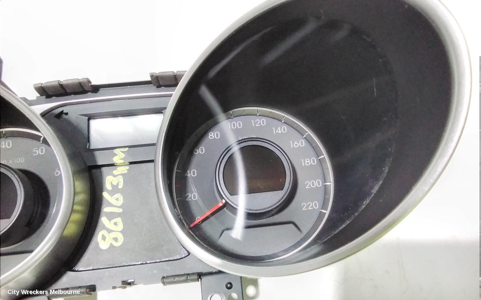 HYUNDAI IX35 INSTRUMENT CLUSTER, PETROL, AUTO T/M, SE/TROPHY, LM SERIES, 11/2009 - 01/2016