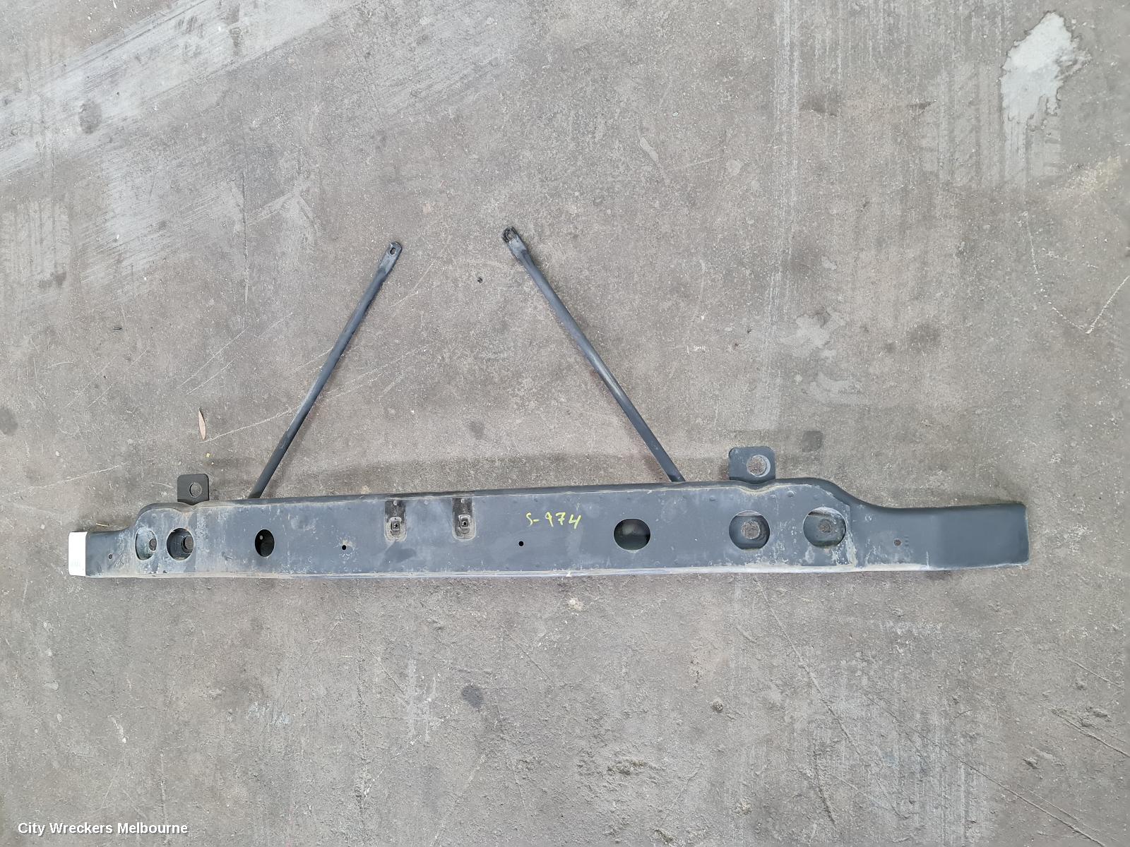 JEEP GRANDCHEROKEE F/BAR REINFORC/BRACK, MAIN REINFORCEMENT, WK, LAREDO/LIMITED, 10/2010 - 03/2013