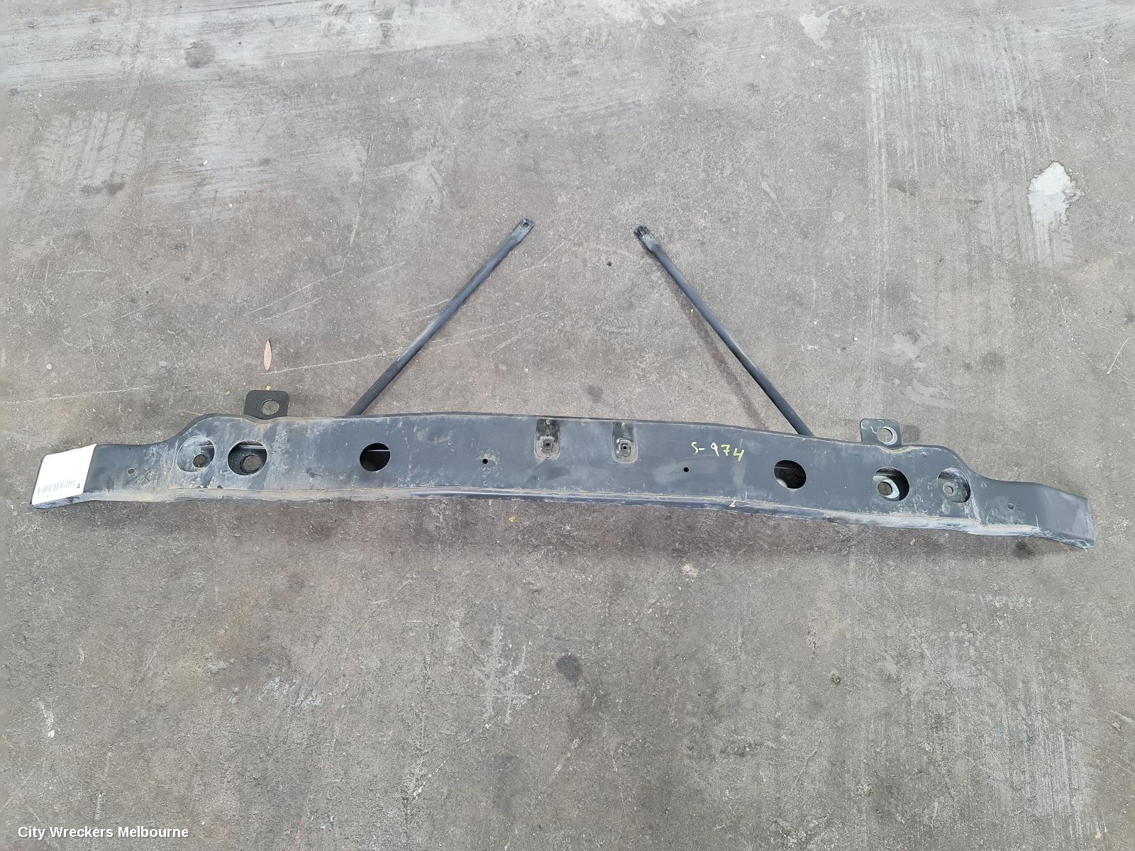 JEEP GRANDCHEROKEE F/BAR REINFORC/BRACK, MAIN REINFORCEMENT, WK, LAREDO/LIMITED, 10/2010 - 03/2013