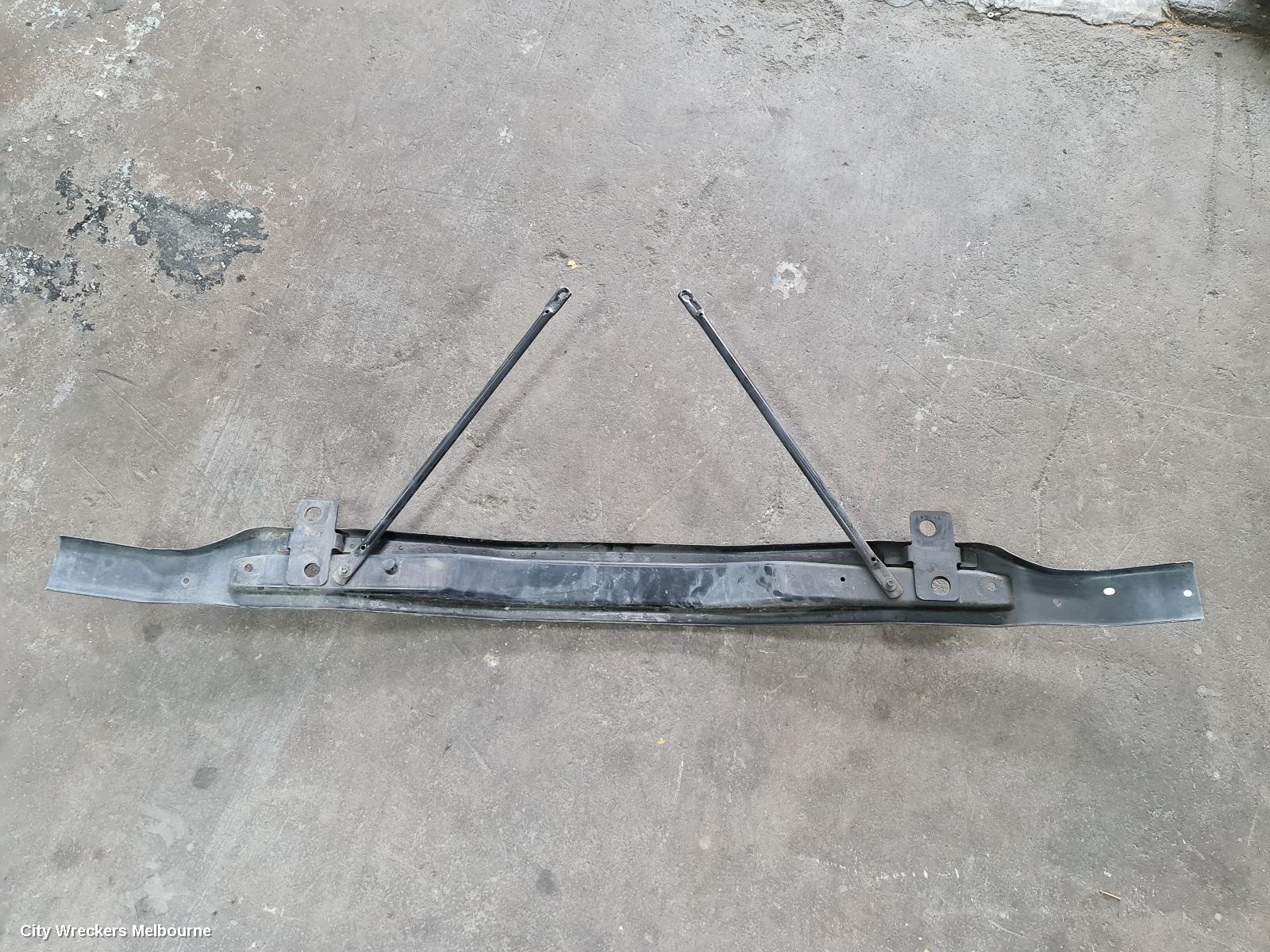 JEEP GRANDCHEROKEE F/BAR REINFORC/BRACK, MAIN REINFORCEMENT, WK, LAREDO/LIMITED, 10/2010 - 03/2013