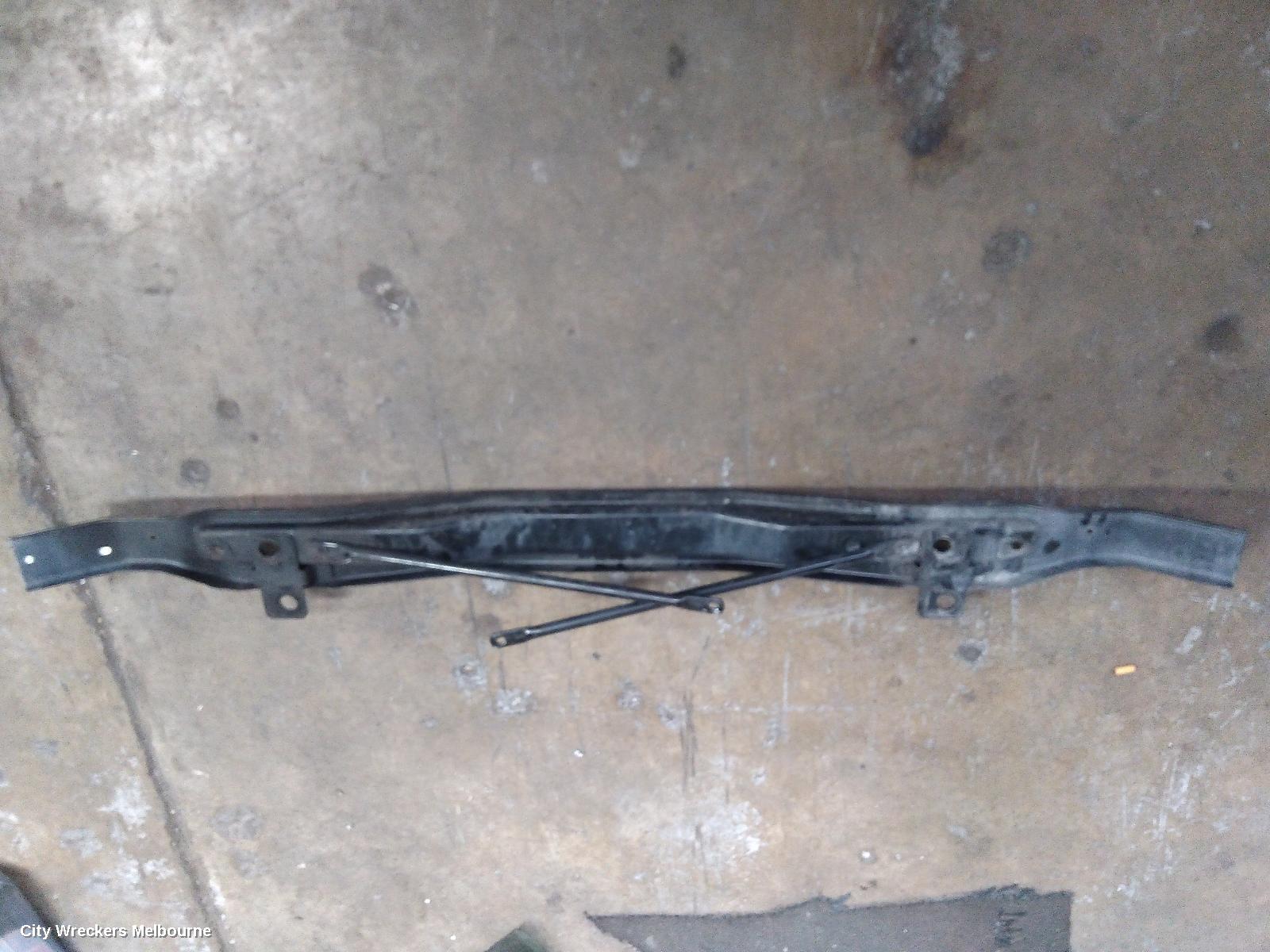 JEEP GRANDCHEROKEE F/BAR REINFORC/BRACK, MAIN REINFORCEMENT, WK, LAREDO/LIMITED, 10/2010 - 03/2013