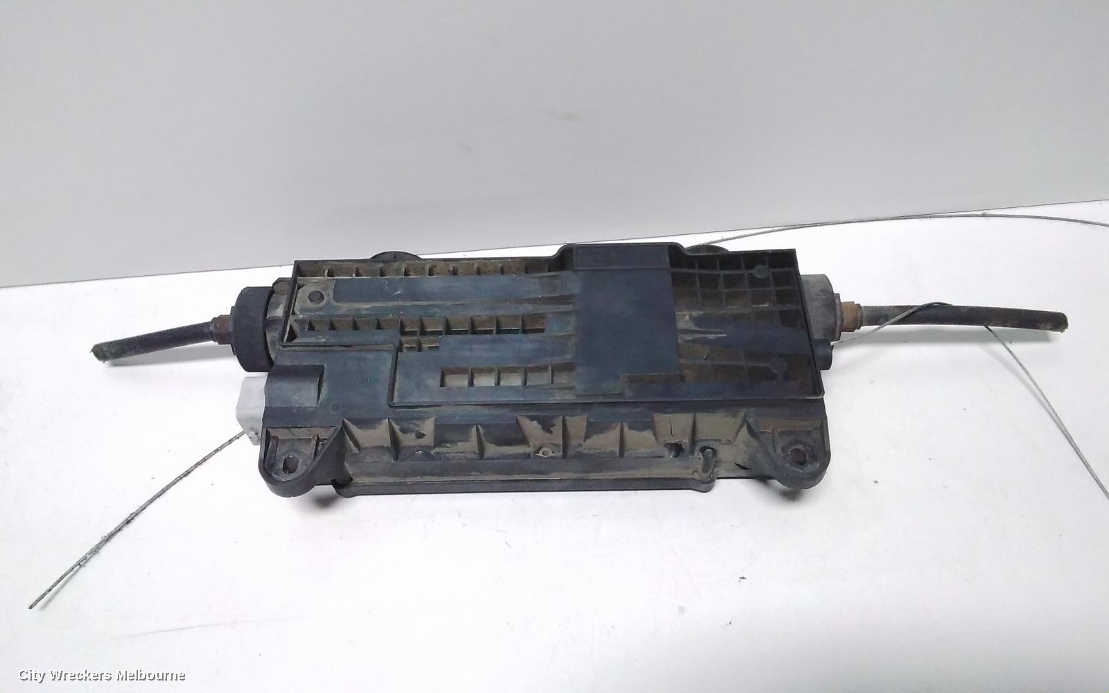 LAND ROVER RANGEROVER SPORT HANDBRAKE ACTUATOR, L320, 08/2005 - 05/2013
