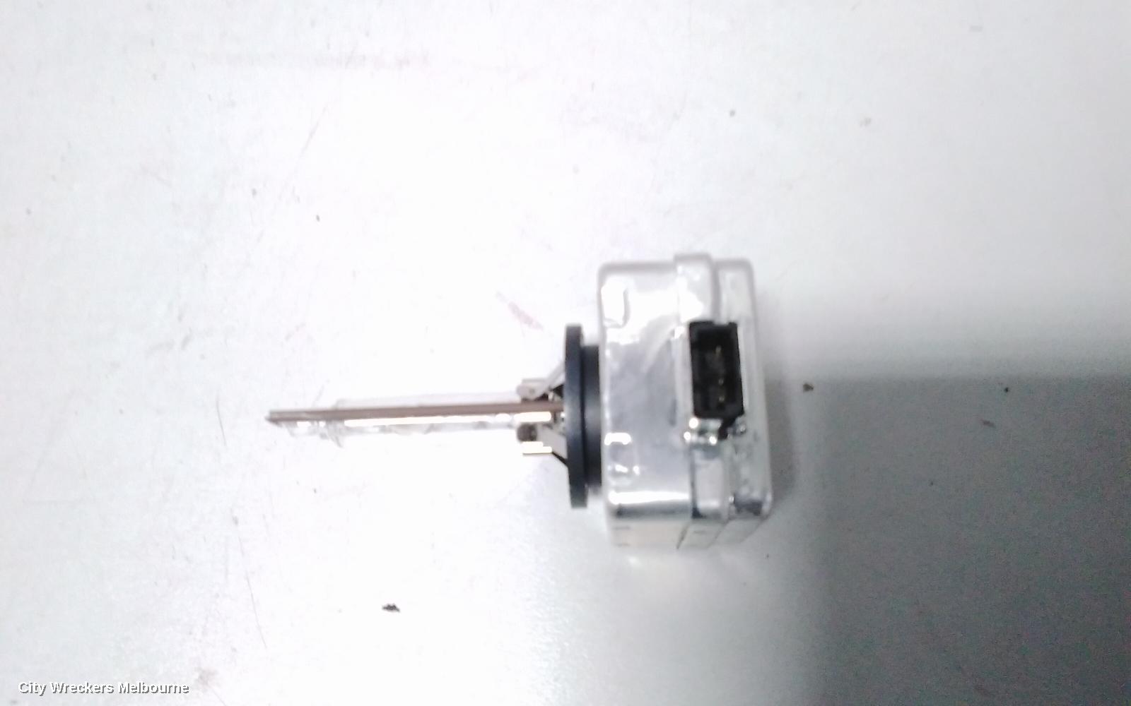 AUDI A4 LEFT HEADLAMP, B7, A4, XENON, NON AFS, CLEAR INDICATOR TYPE, 08/2004 - 07/2009