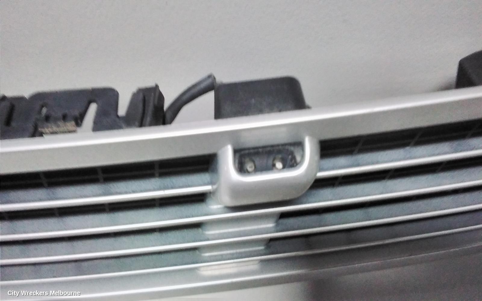 MERCEDES E CLASS GRILLE, W211/S211, 4DR/5DR, SEDAN/WAGON (CLASSIC TYPE), 08/2002 - 08/2006