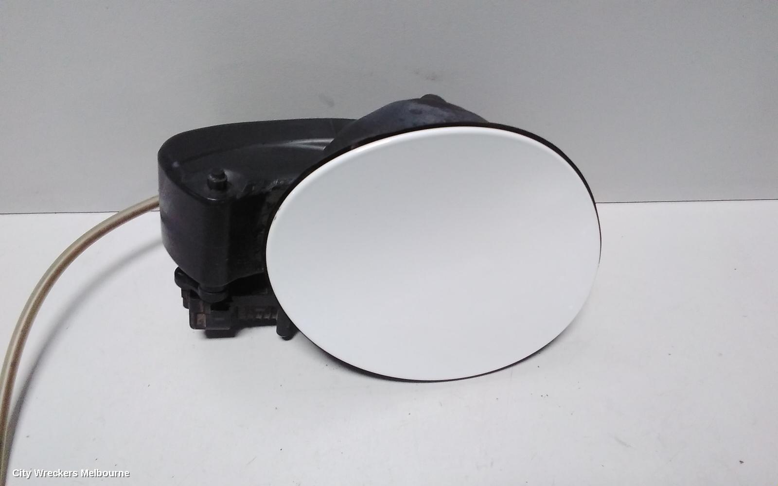 LAND ROVER RANGEROVER EVOQUE FUEL DOOR / FILLER, L538, 11/2011 - 01/2019