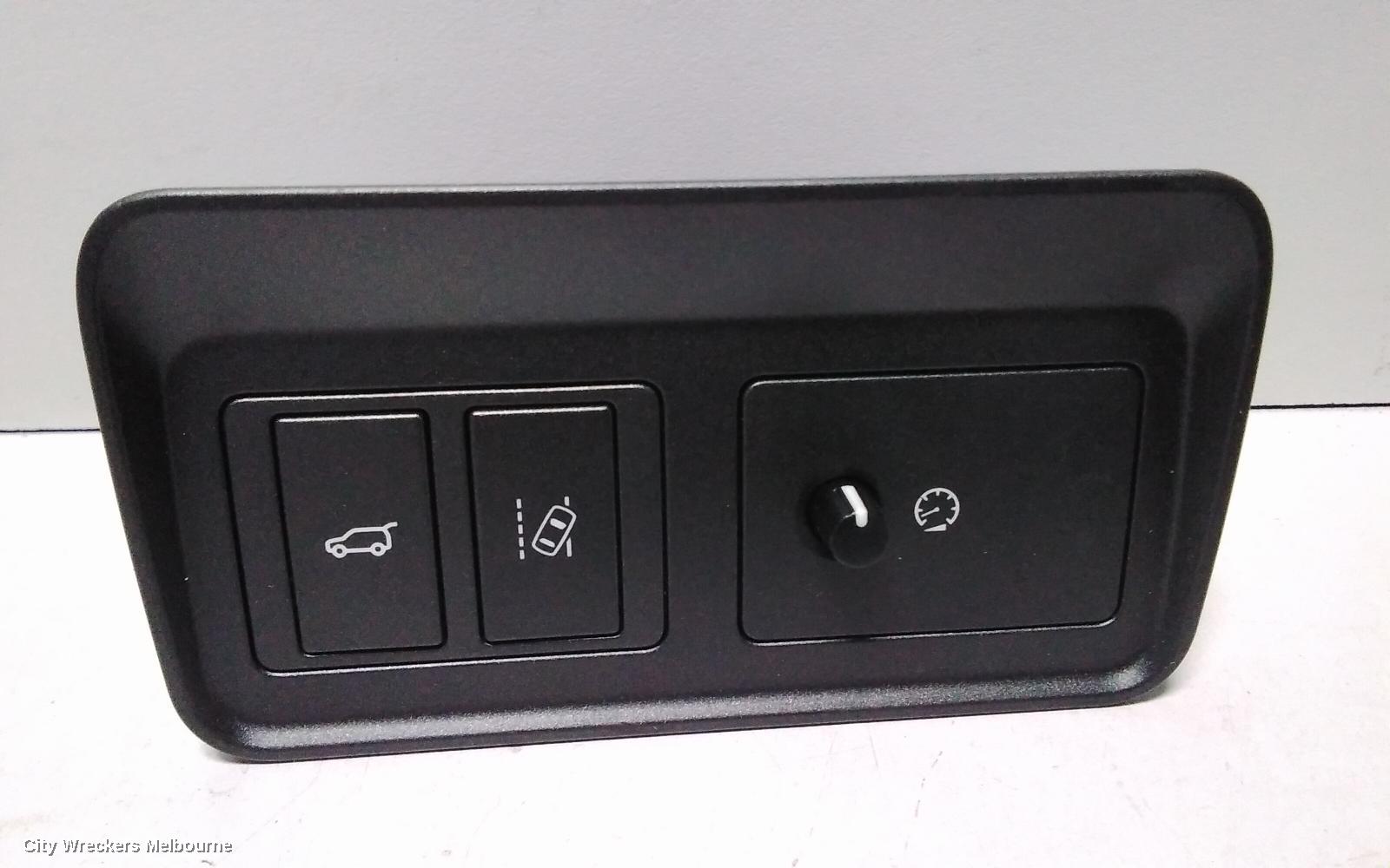 LAND ROVER RANGEROVER EVOQUE TAILGATE HANDLE, L538, 11/2011 - 01/2019