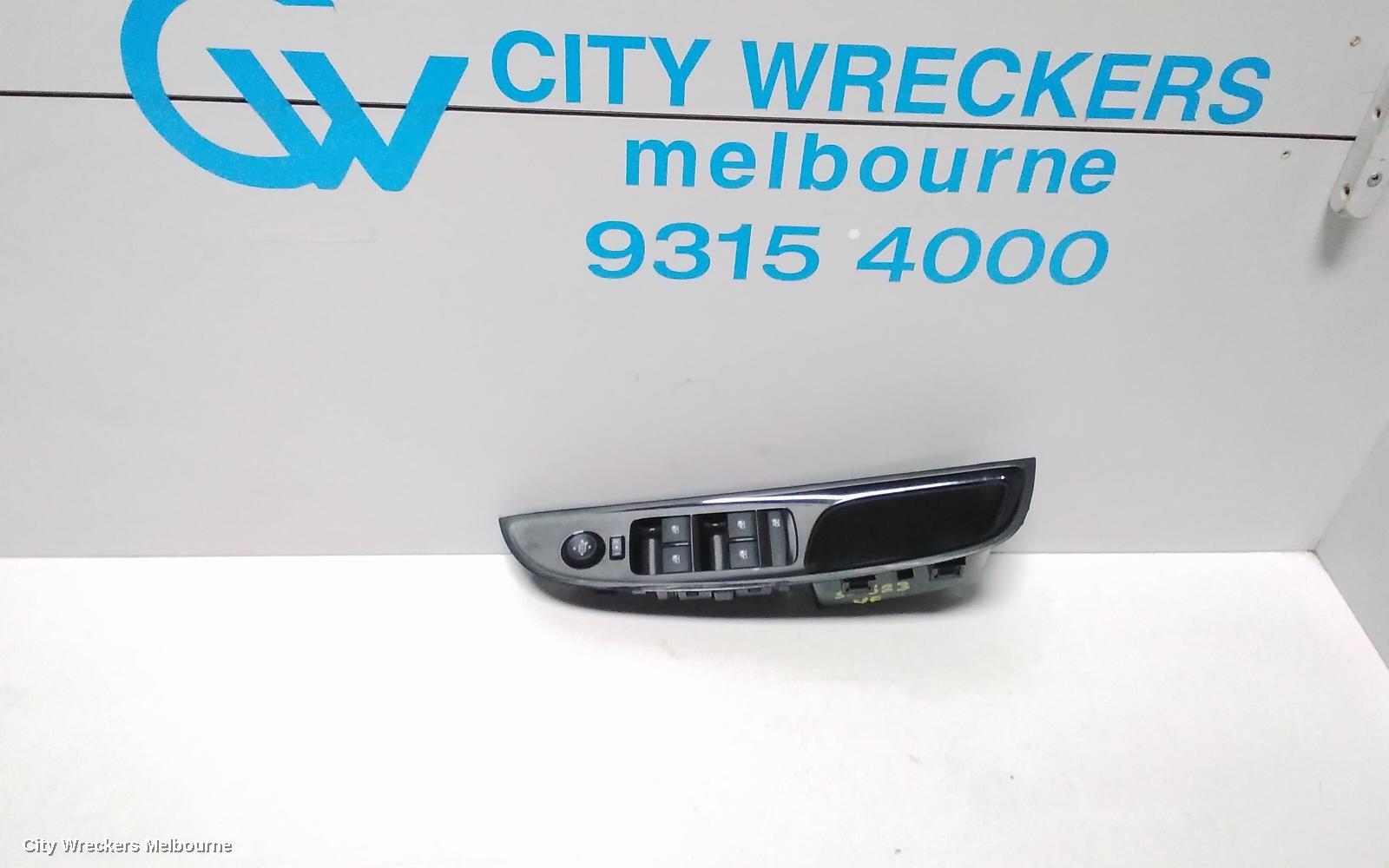 HOLDEN COMMODORE PWR DR WIND SWITCH, RH FRONT (MASTER SWITCH), VF, BLACK, 4 SWITCH TYPE, 05/2013 - 12/2017