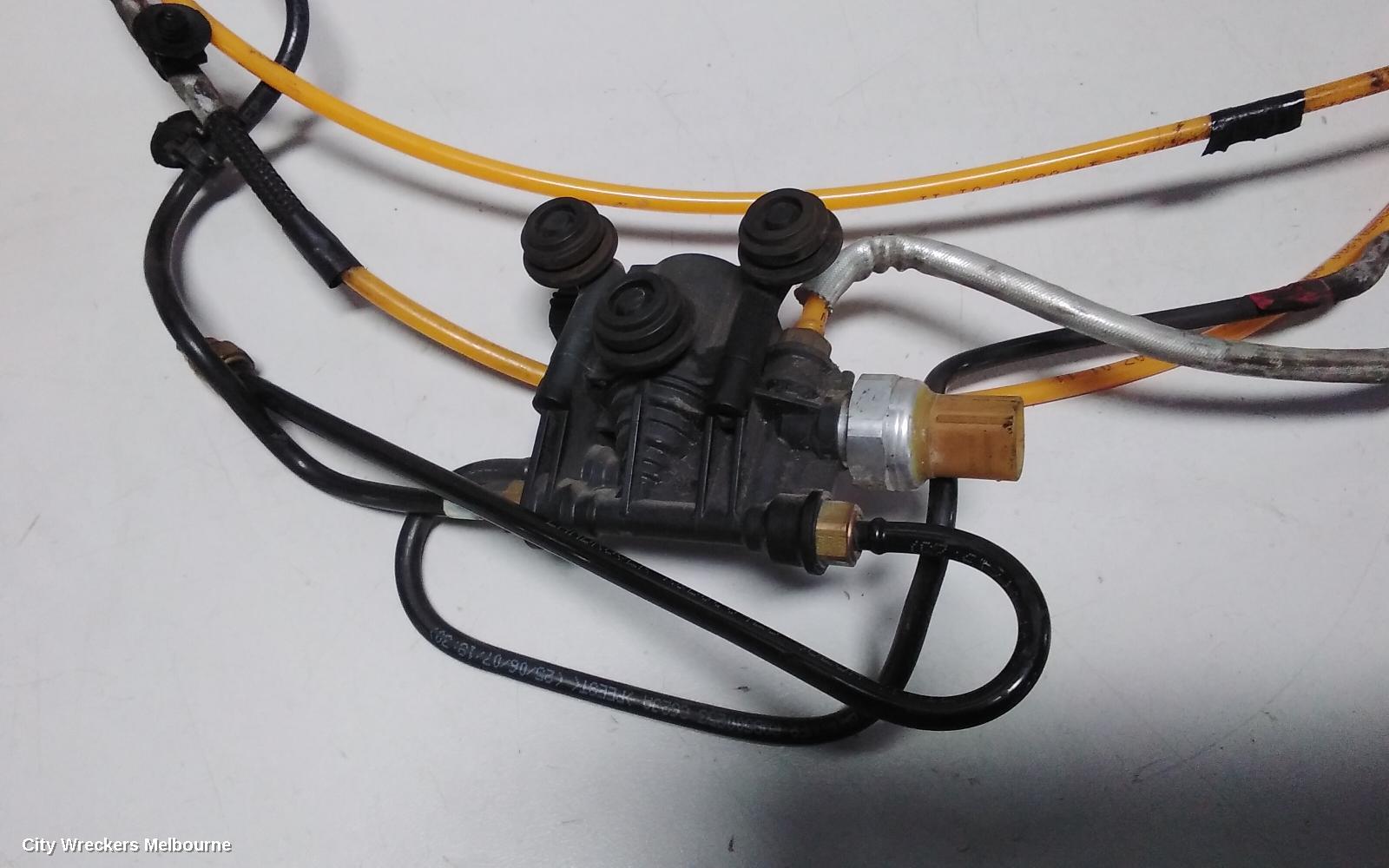 LAND ROVER RANGEROVER SPORT, L320, 08/2005 - 12/2013, REAR AIR RIDE SUSPENSION RELIEF VALVE RVH000046: 73823