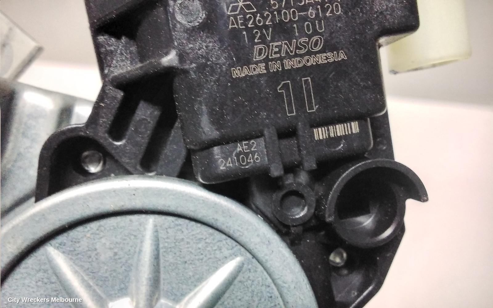 MITSUBISHI TRITON LEFT FRONT WINDOW REG/MOTOR, MQ-MR, 03/2015 - 10/2023