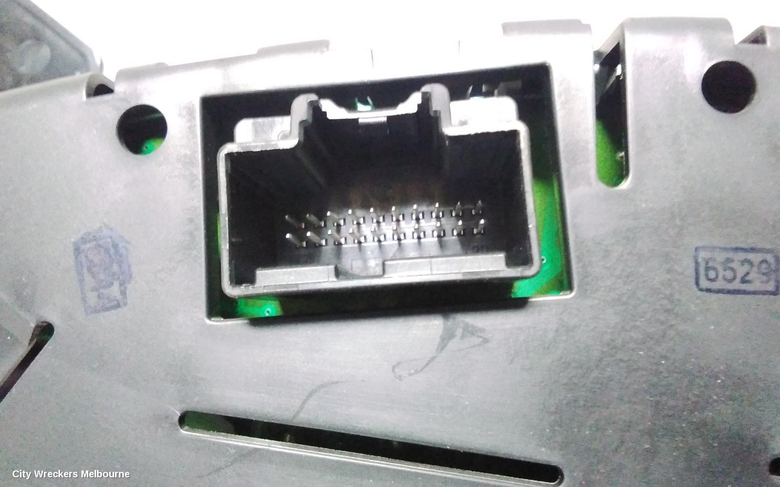HOLDEN COMMODORE INSTRUMENT CLUSTER, INSTRUMENT CLUSTER, AUTO T/M, VF, SS/SS-V/SV6, 05/2013 - 12/2017