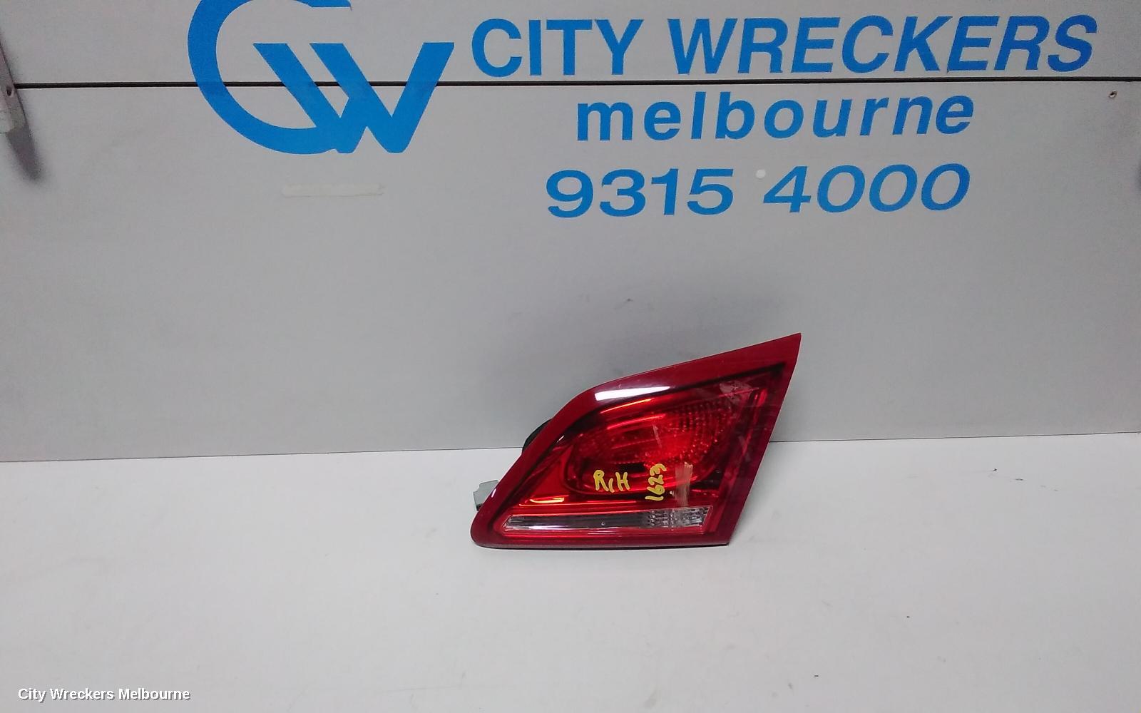HOLDEN COMMODORE REAR GARNISH, BOOTLID LAMP (RH SIDE), VF, SEDAN, CLEAR TYPE, EVOKE/SV6/SS/INTERNATIONAL, 05/2013 - 12/2017