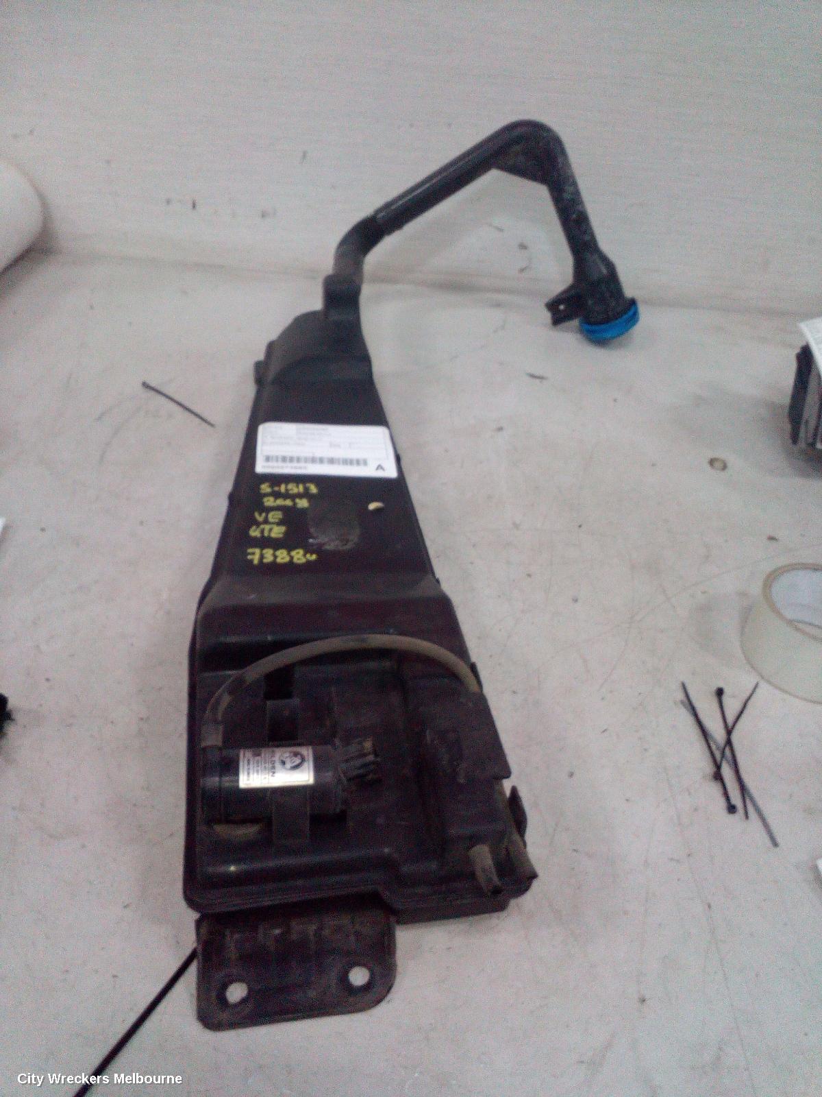 HOLDEN COMMODORE WASHER BOTTLE, VE, SEDAN/UTE , 08/2006 - 04/2013