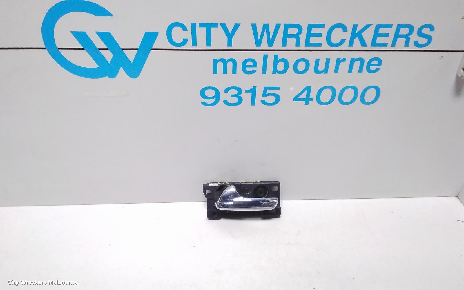 JEEP GRANDCHEROKEE DOOR HANDLE, INNER, LH FRONT, WK, 01/2011 ONWARDS