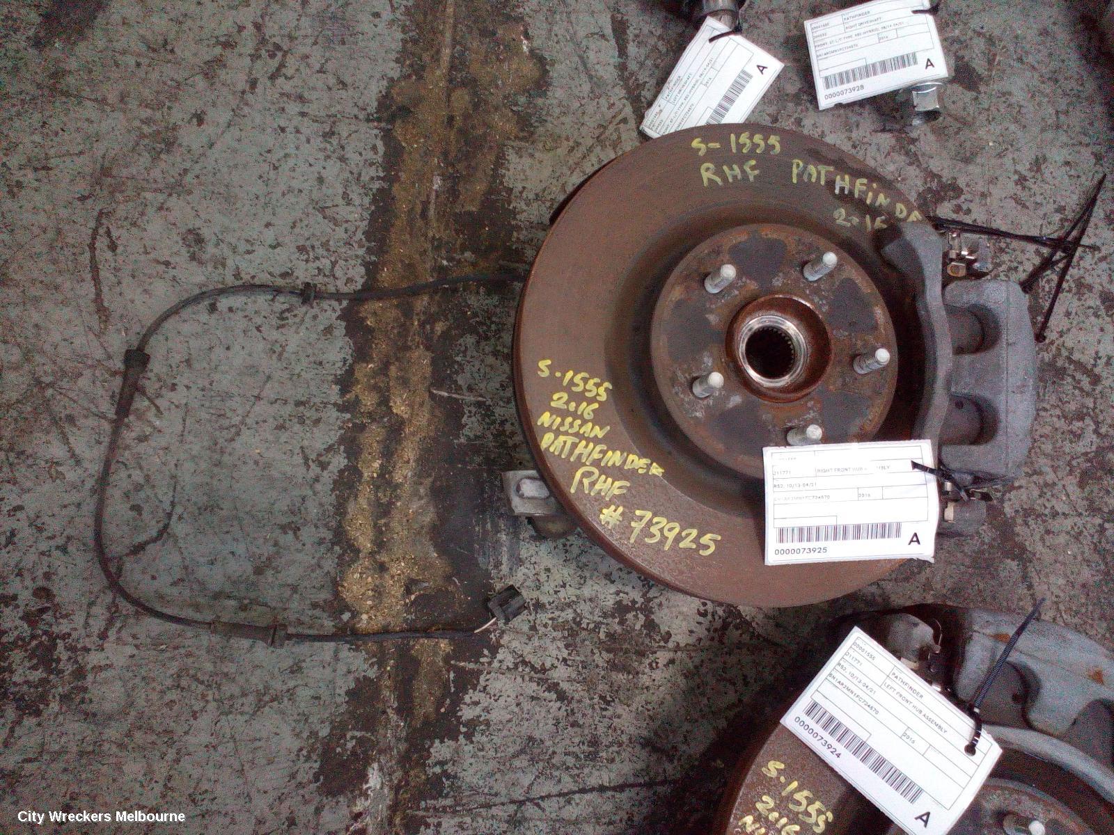 NISSAN PATHFINDER RIGHT FRONT HUB ASSEMBLY, R52, 06/2013 - 04/2021