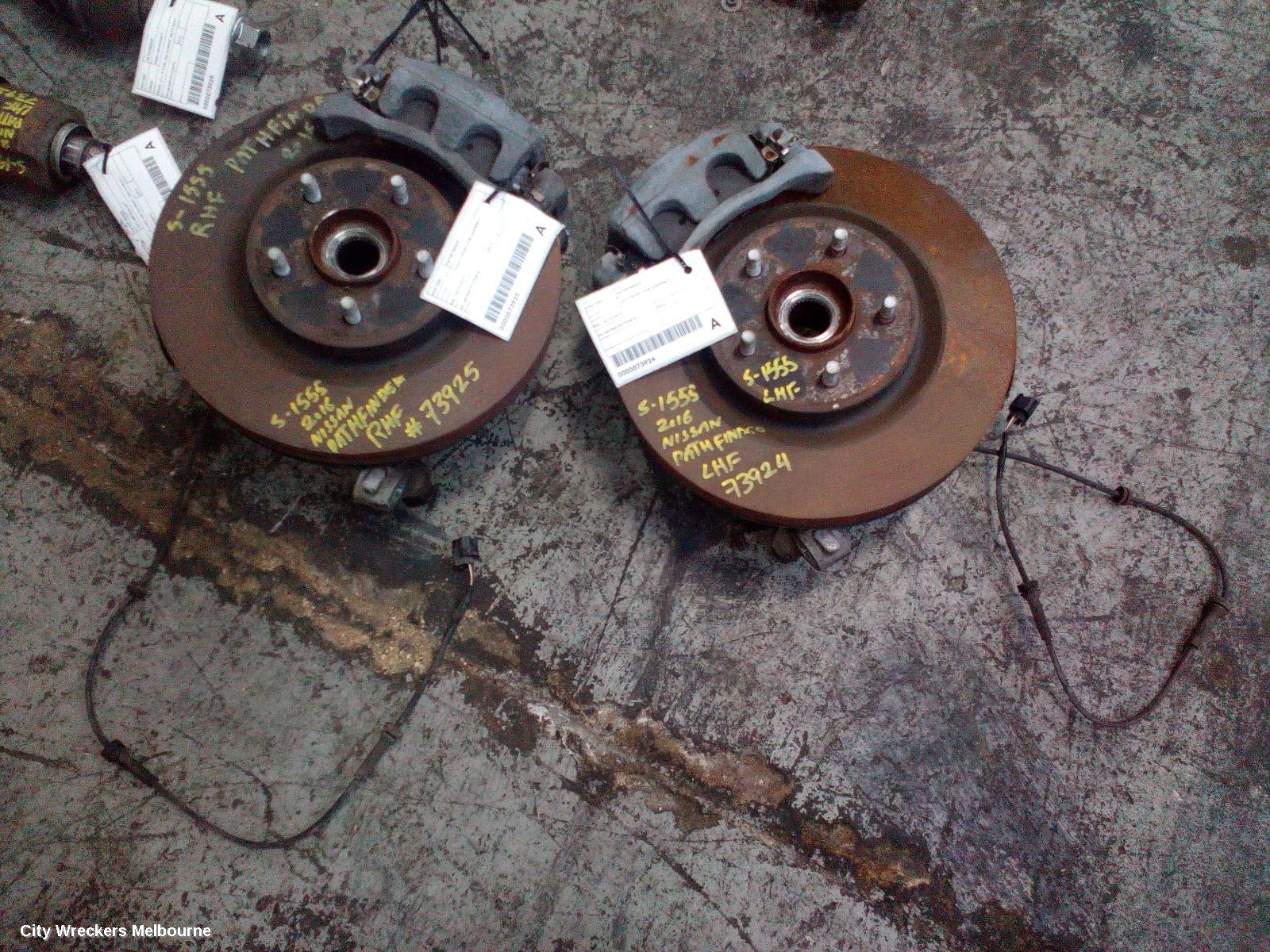 NISSAN PATHFINDER RIGHT FRONT HUB ASSEMBLY, R52, 06/2013 - 04/2021