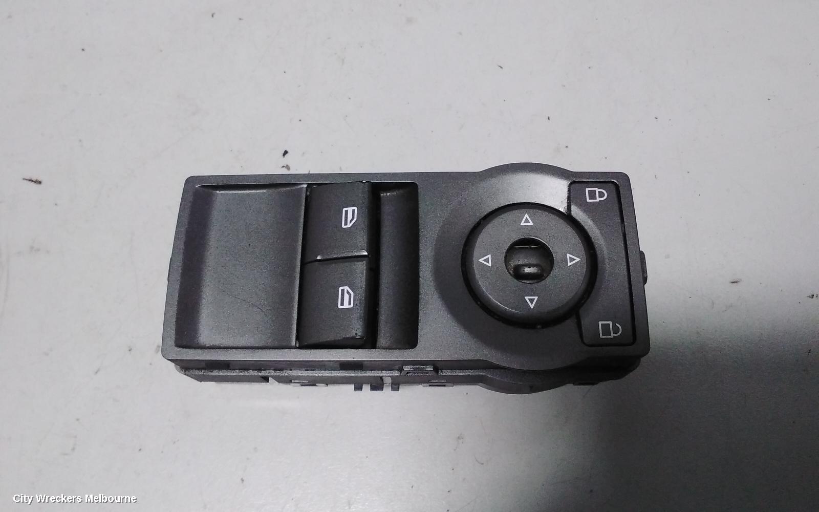 HOLDEN COMMODORE PWR DR WIND SWITCH, FRONT CENTRE MASTERSWITCH, 4 DOOR, GREY, VE, 08/2006 - 04/2013