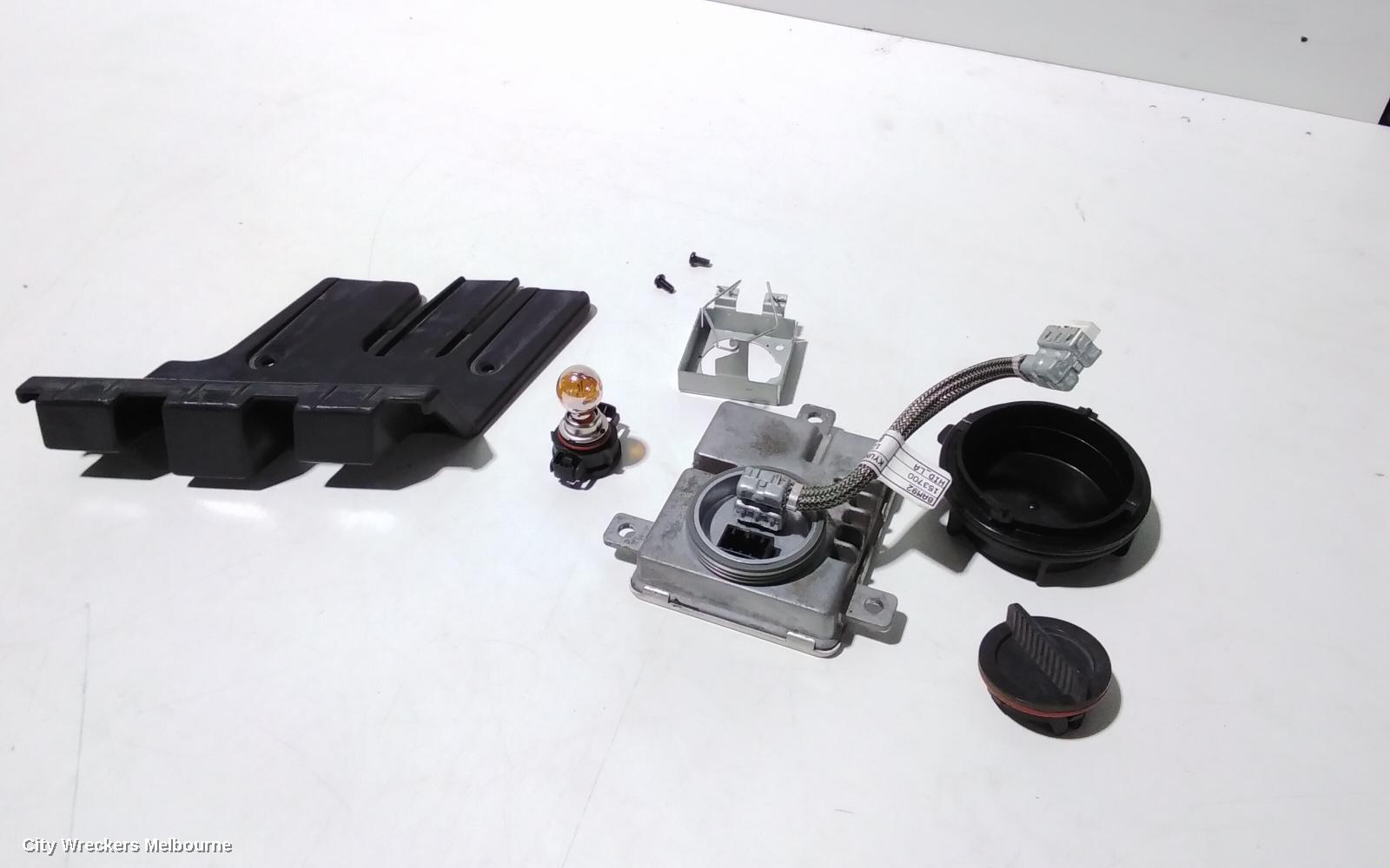 CHRYSLER 300C, LX2, 12/2011 - 12/2021, LH XENON  MODULE & BULB: 73972