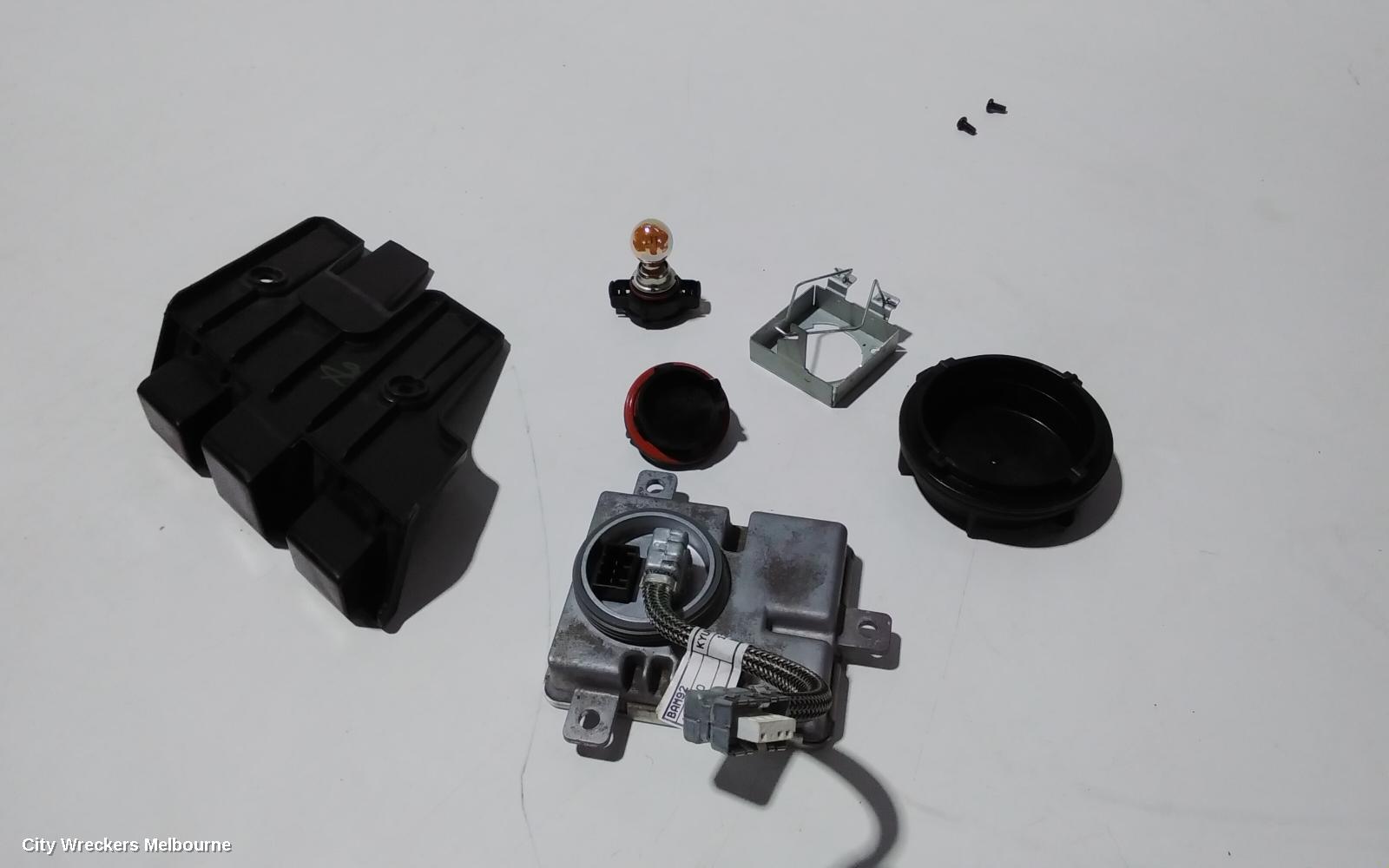 CHRYSLER 300C, LX2, 12/2011 - 12/2021, LH XENON  MODULE & BULB: 73972
