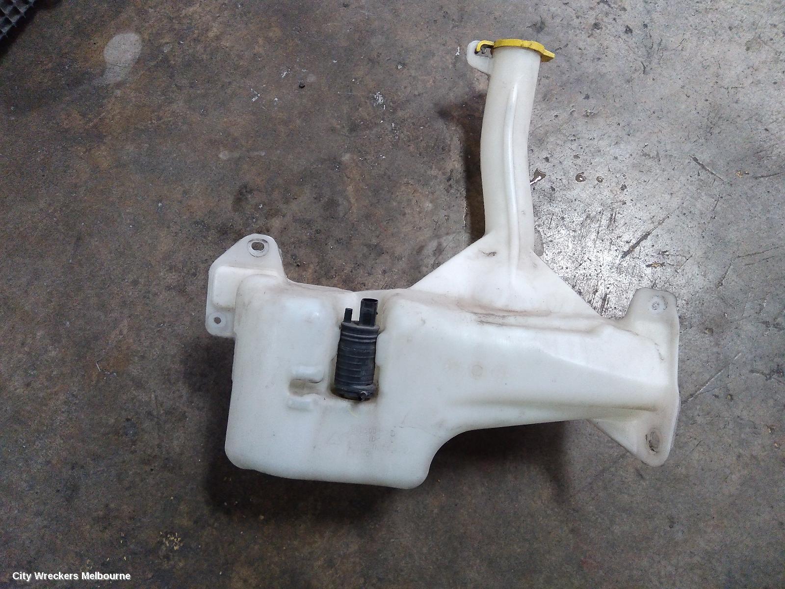 CHRYSLER 300C WASHER BOTTLE, LX2, 07/2012 - 12/2014
