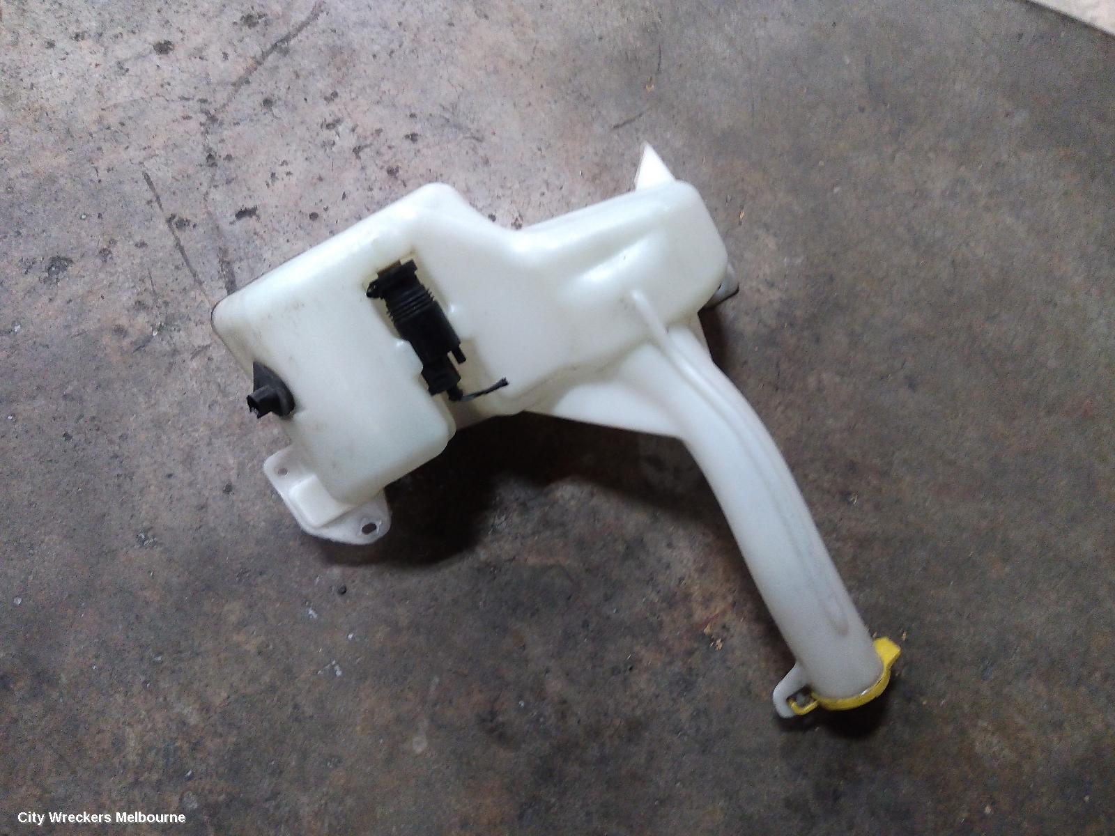 CHRYSLER 300C WASHER BOTTLE, LX2, 07/2012 - 12/2014