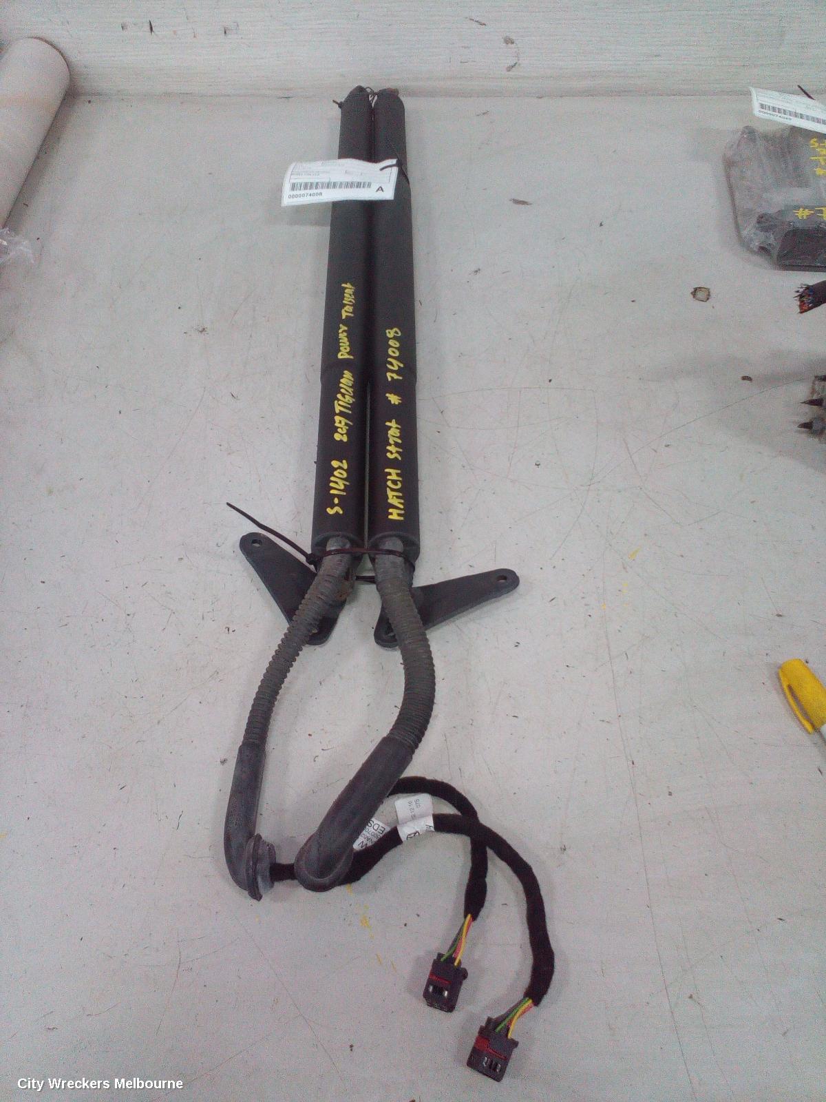VOLKSWAGEN TIGUAN HATCH STRUT, TAILGATE STRUT (PAIR), POWER LIFT TYPE, 5NA, 06/2016 ONWARDS