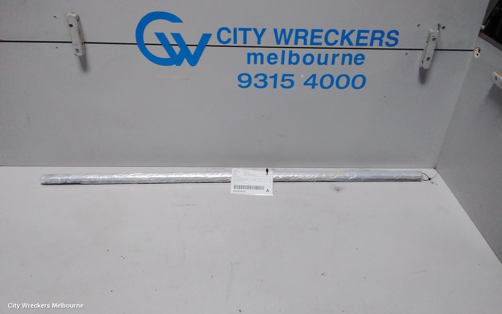 VOLKSWAGEN TIGUAN DOOR MOULD, RHR DOOR MOULD: 74031, 5NA, 06/2016 - 02/2024