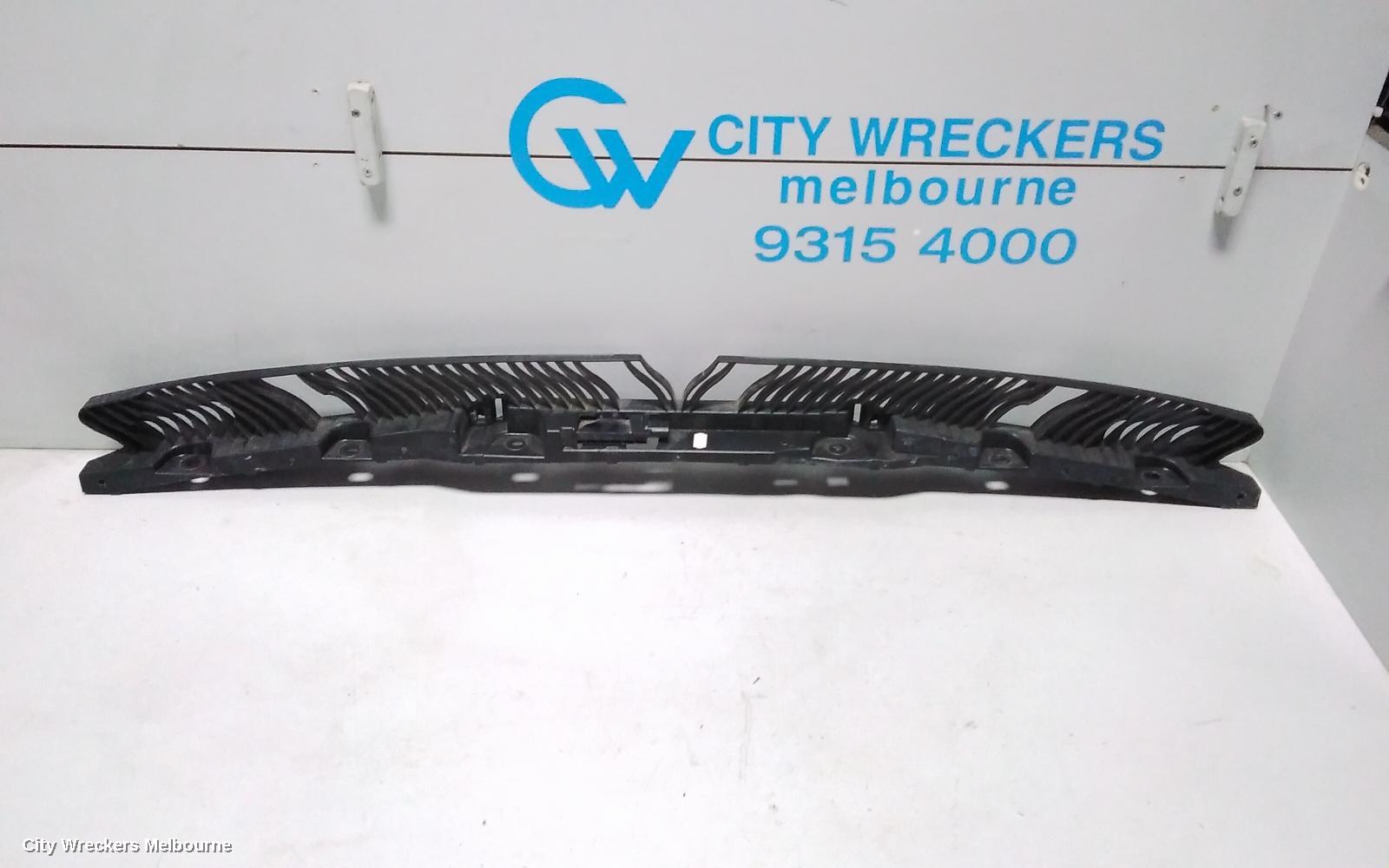 VOLKSWAGEN TIGUAN, 5NA, 06/2016 - 02/2024, REAR CENTER BRAKET: 74046
