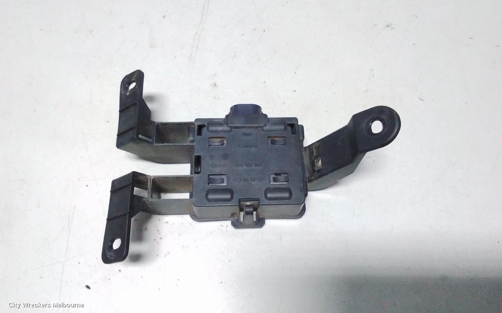 VOLKSWAGEN TIGUAN, 5NA, 06/2016 - 02/2024, 5NA 907 908  RADAR LEFT  REAR : 74047