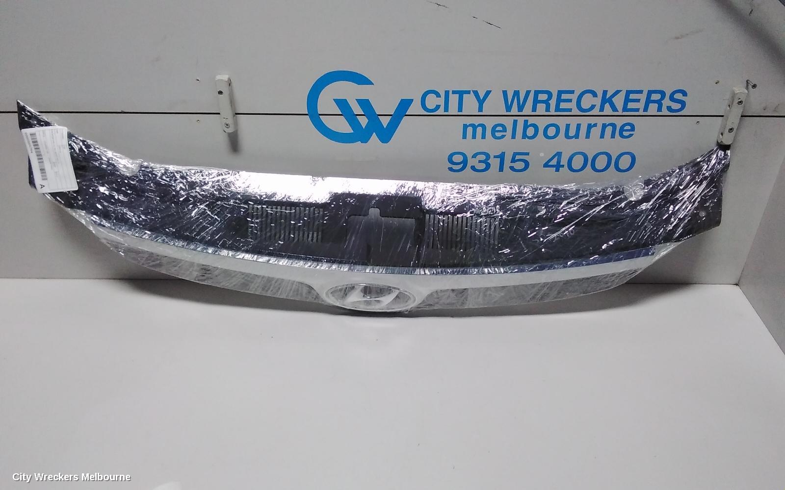 HYUNDAI I30 GRILLE, RADIATOR GRILLE, FD, 09/2007 - 04/2012