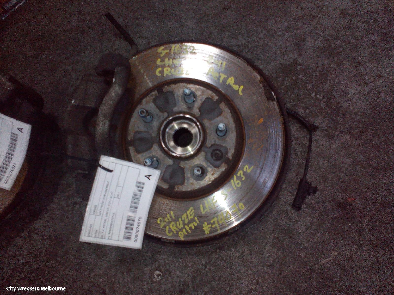 HOLDEN CRUZE LEFT FRONT HUB ASSEMBLY, JH, 1.4, PETROL, 105PCD, 03/2011 - 01/2017