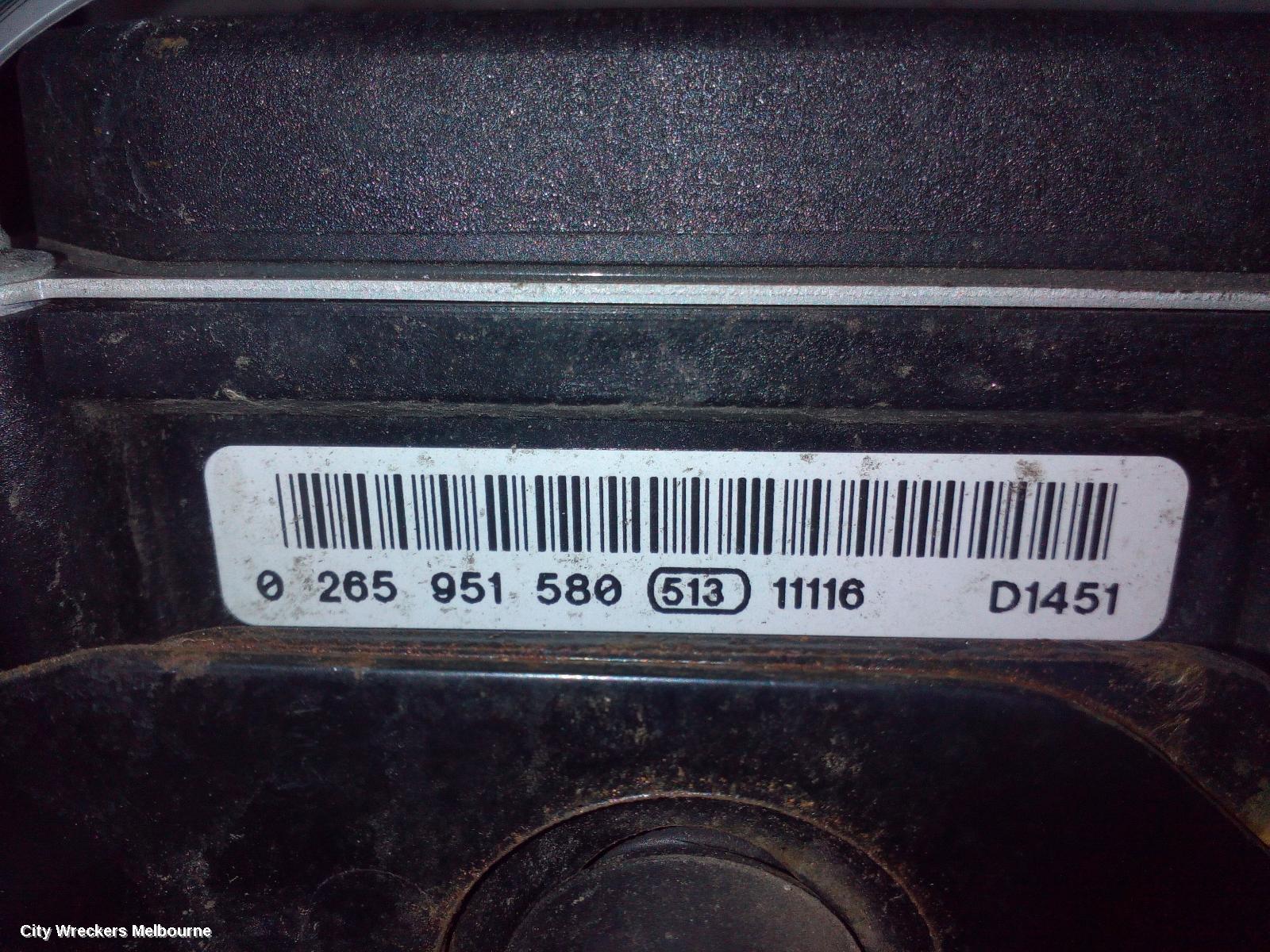 SUBARU FORESTER ABS PUMP/MODULATOR, P/N 27596SC060, VDC TYPE, 02/2008 - 12/2012