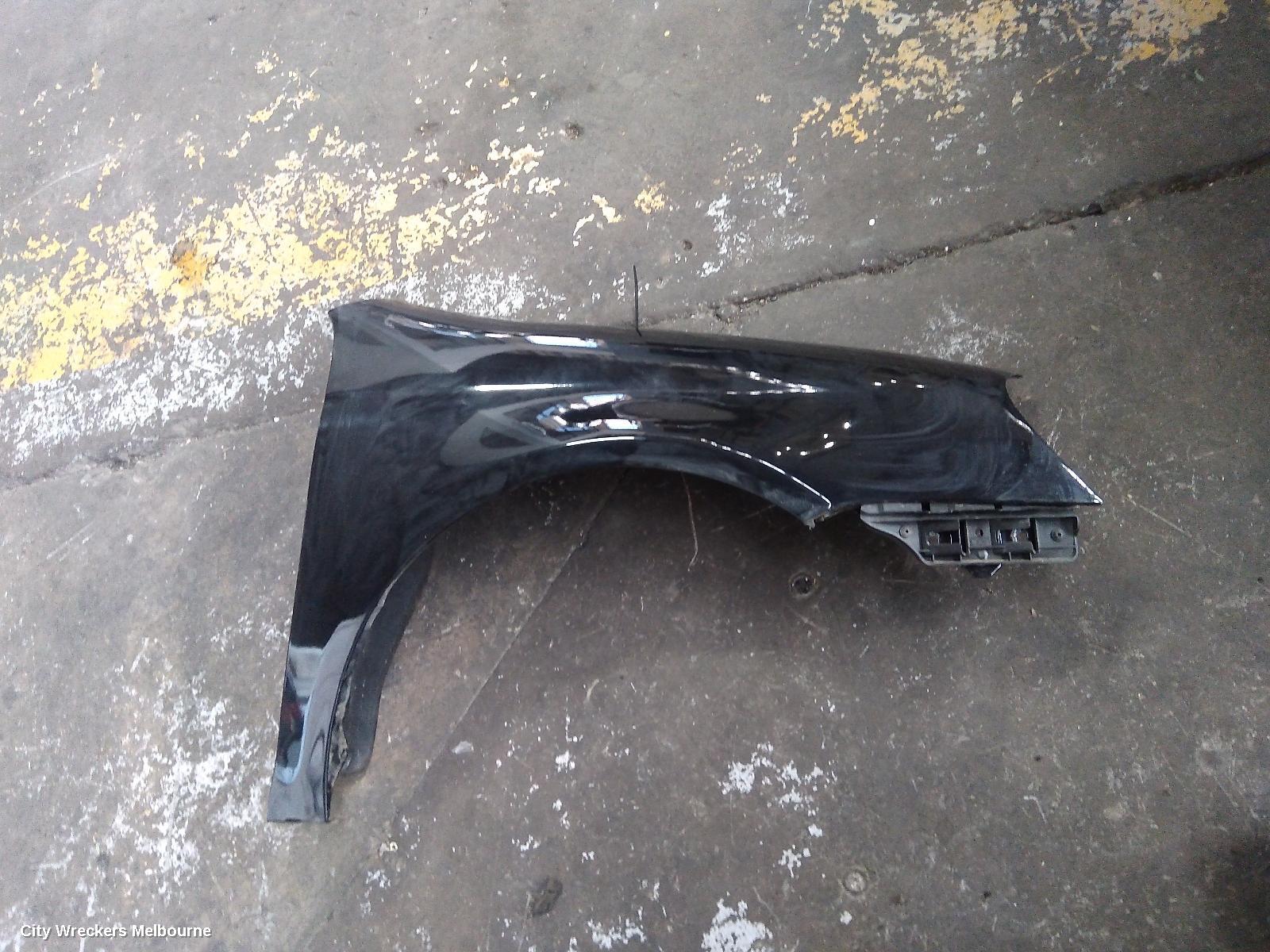VOLKSWAGEN JETTA RIGHT GUARD, 1KM, 02/2006 - 07/2011