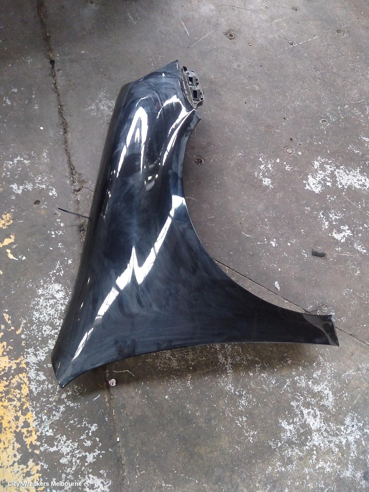 VOLKSWAGEN JETTA RIGHT GUARD, 1KM, 02/2006 - 07/2011