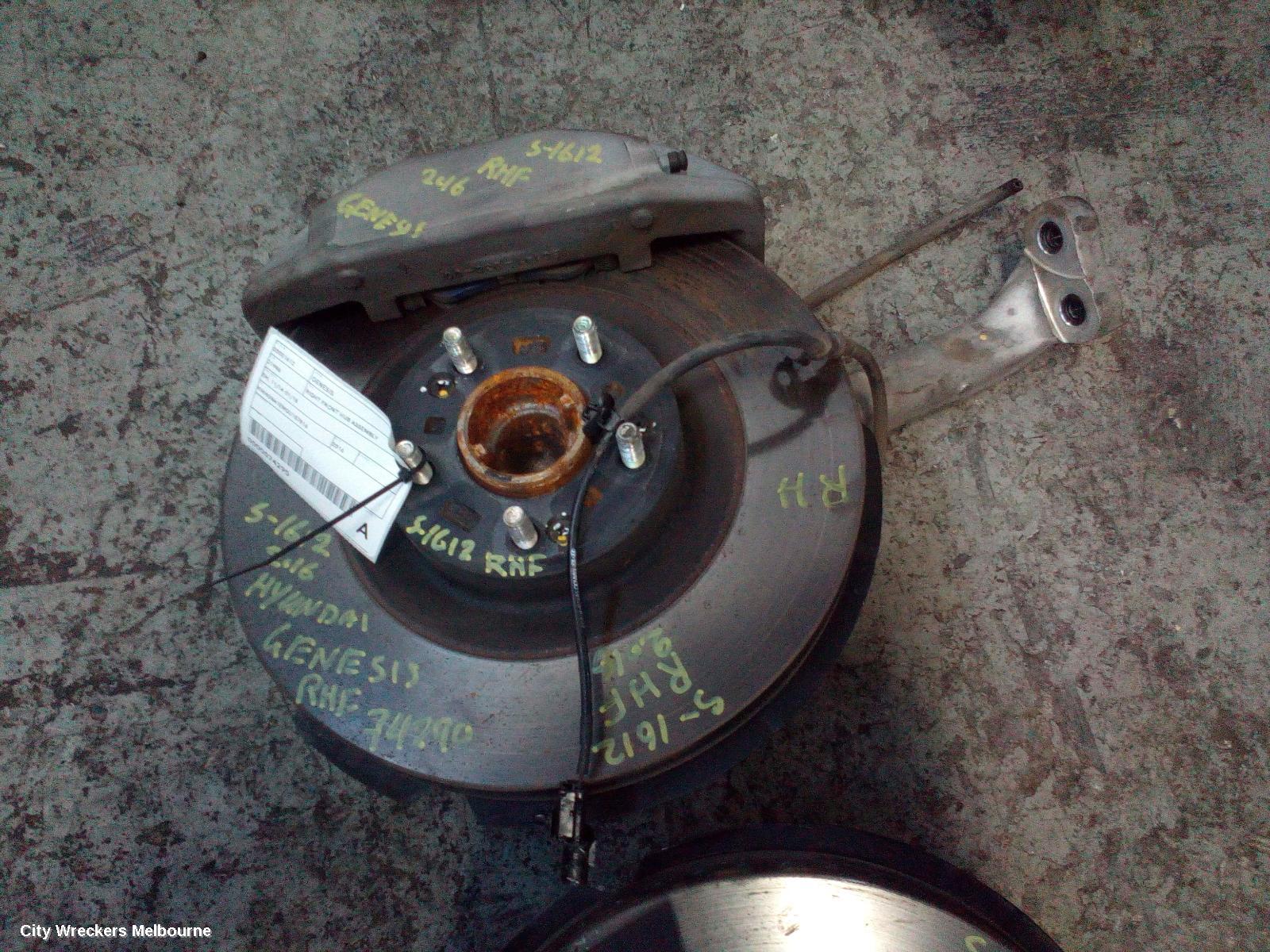 HYUNDAI GENESIS RIGHT FRONT HUB ASSEMBLY, DH, 11/2014 - 01/2018
