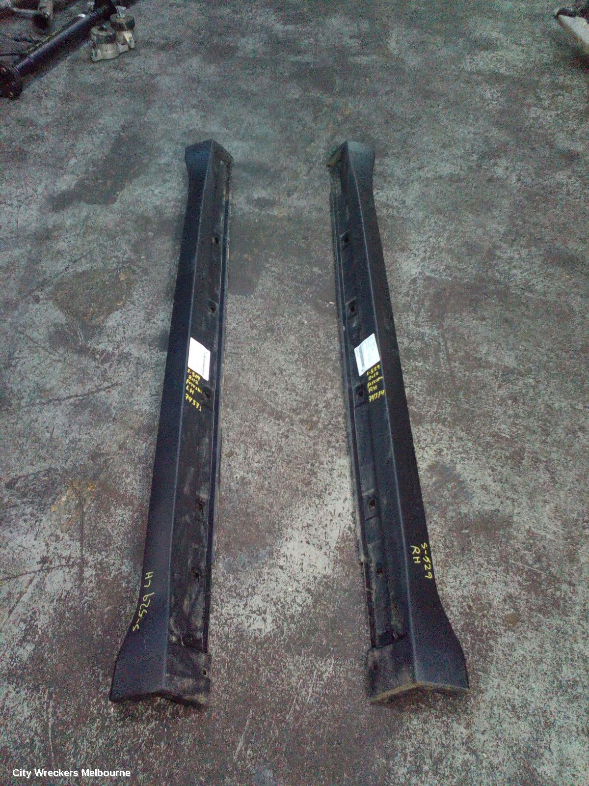 SUBARU FORESTER SIDE STEP/SKIRT, RH SIDE, 02/2008 - 12/2012
