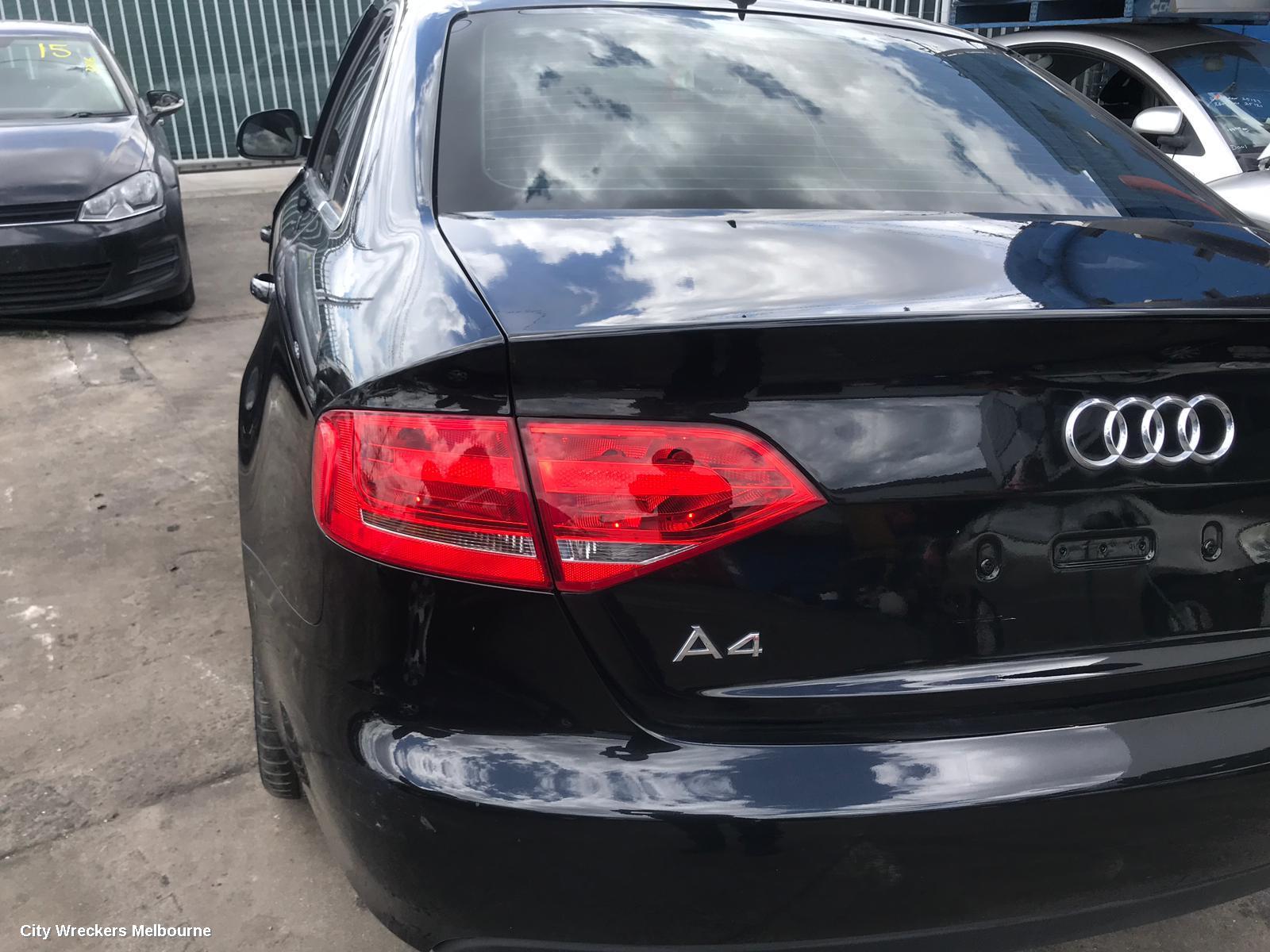 AUDI A4 LEFT HEADLAMP, B8 8K, HALOGEN TYPE, 02/2008 - 06/2012