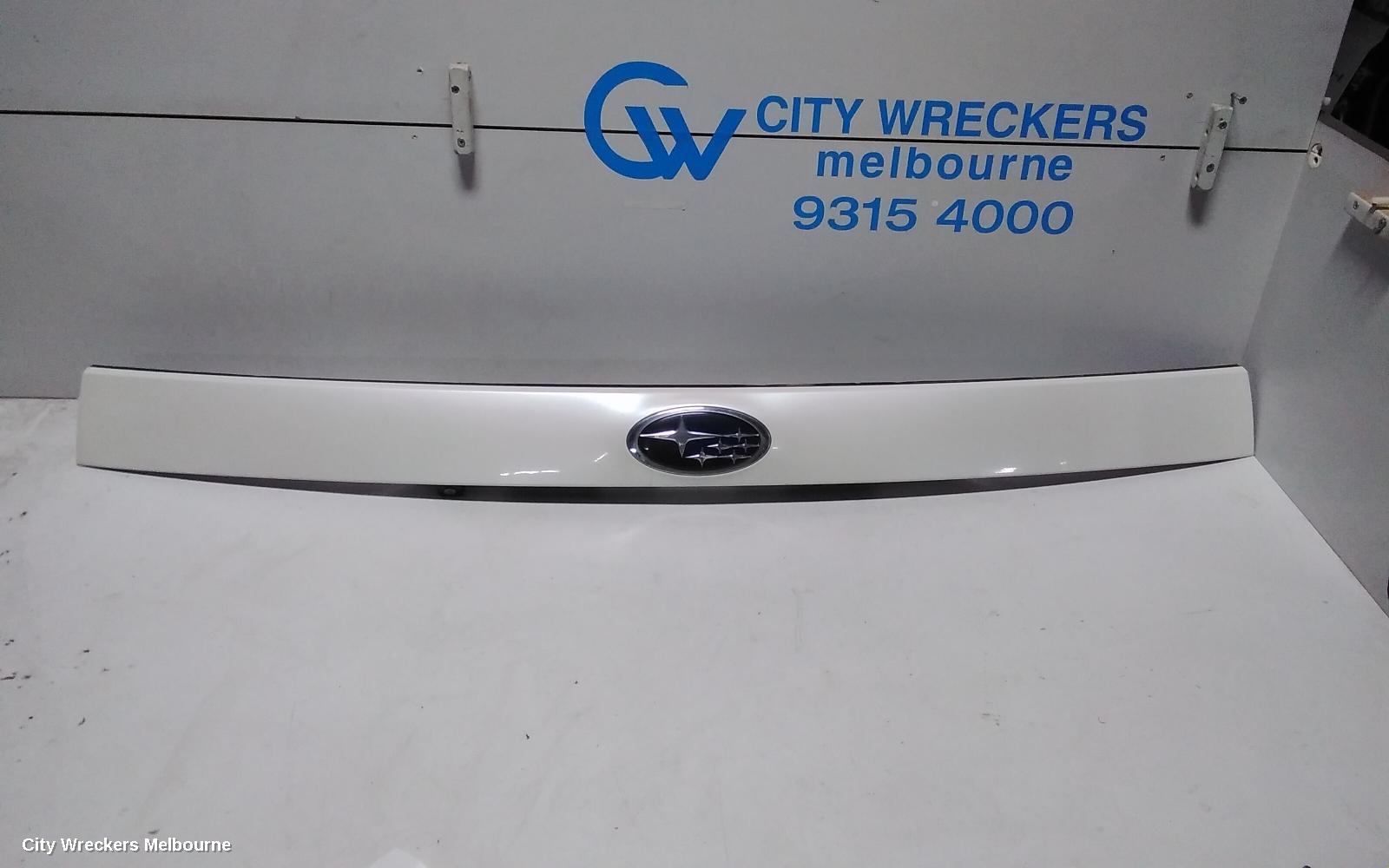 SUBARU FORESTER REAR GARNISH, TAILGATE GARNISH (CENTRE), W/ CAMERA TYPE, 02/2008 - 12/2012
