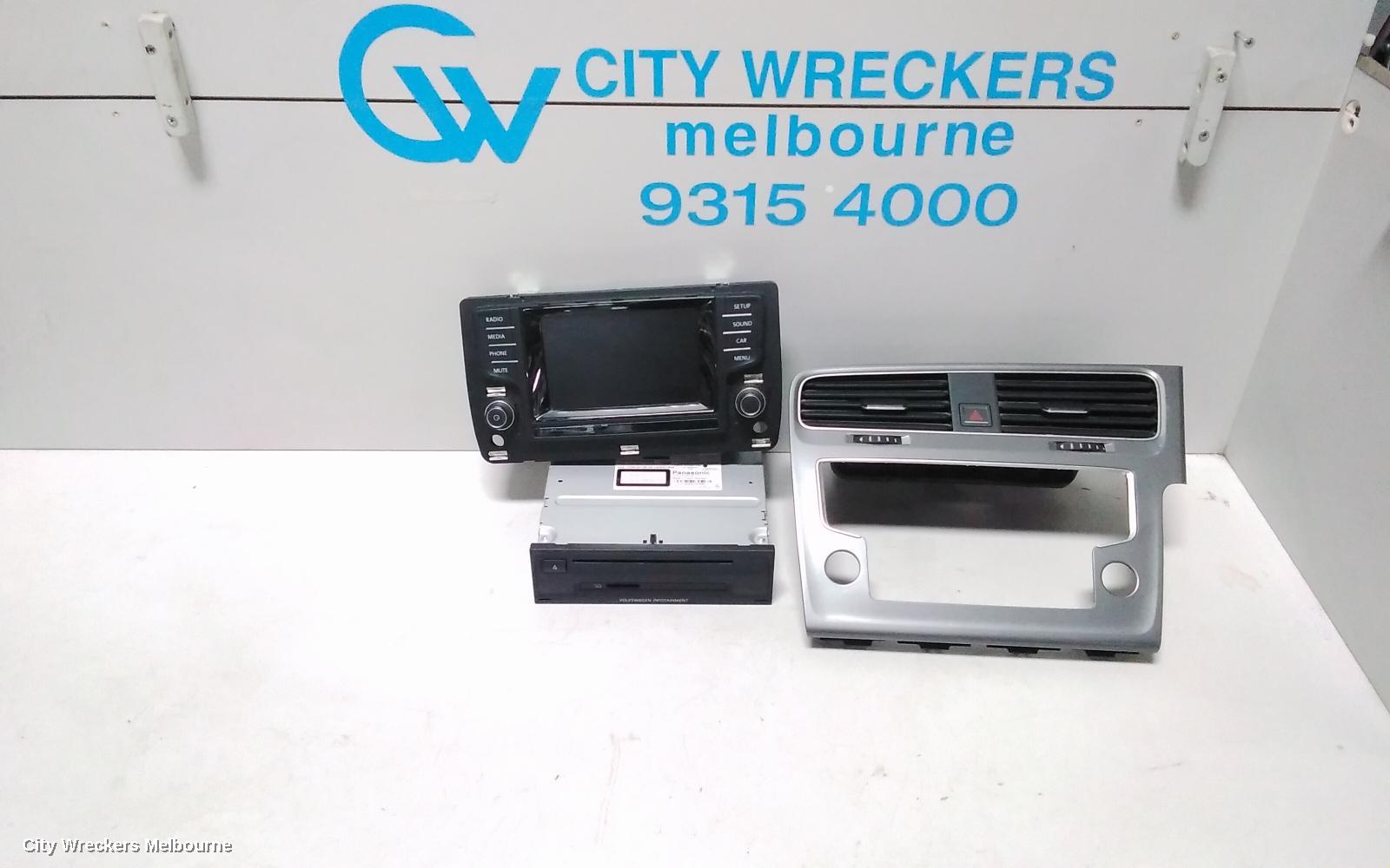 VOLKSWAGEN GOLF RADIO/CD/DVD/SAT/TV, DISPLAY SCREEN, 5.8IN, NON SAT NAV TYPE, GEN 7, 03/2013 - 03/2017