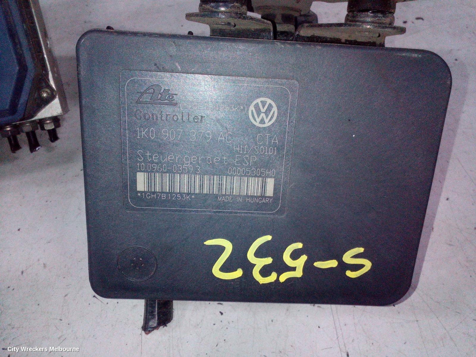 VOLKSWAGEN EOS ABS PUMP/MODULATOR, 1F, ON MOTOR P/N 1K0614517AF, ON MODULE P/N 1K0907379AC, 02/2007 - 04/2011